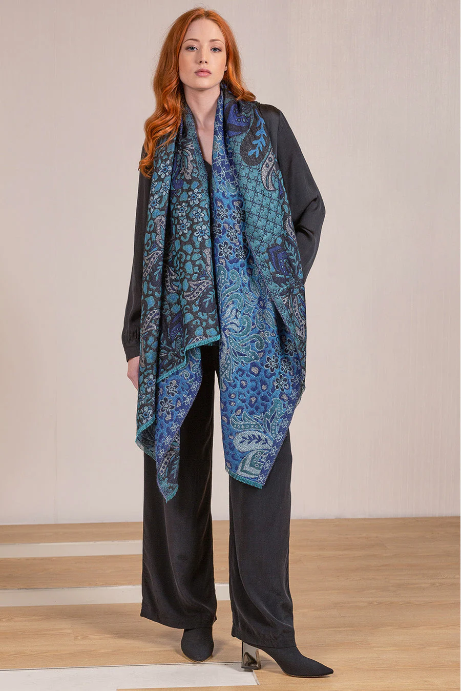 Verdino Shawl Baby Alpaca Color Blue