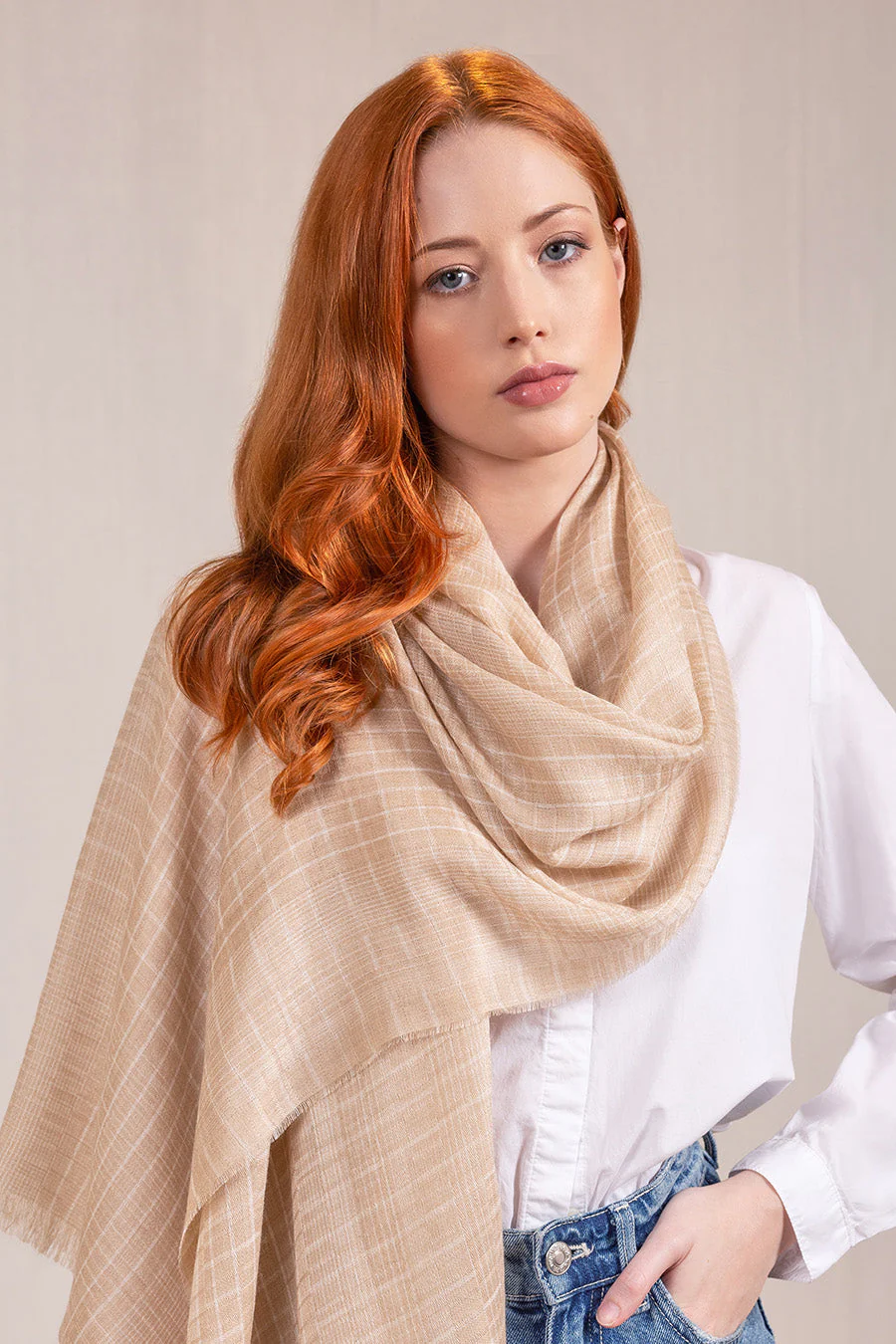 Vermondi Shawl Baby Alpaca Color Beige - Image 3