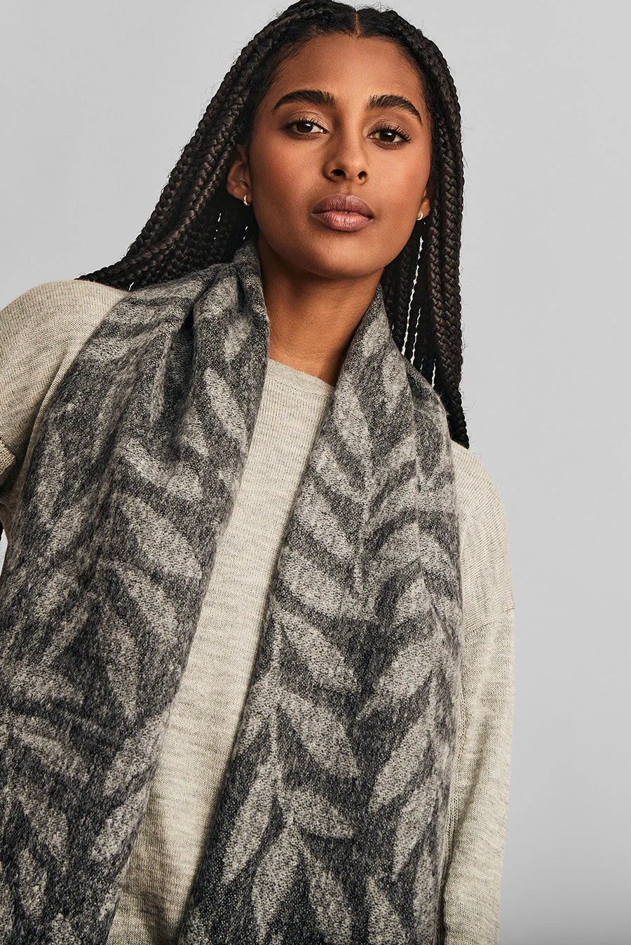 Weinko Shawl Baby Alpaca Color B&W - Image 3