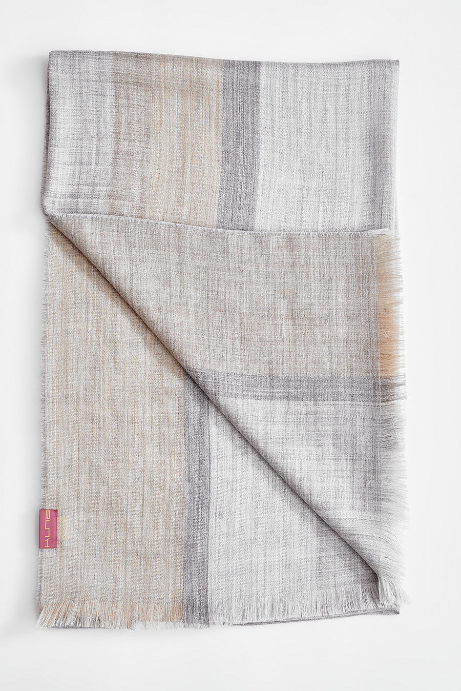 Wicht Shawl Baby Alpaca Color Grey - Image 2