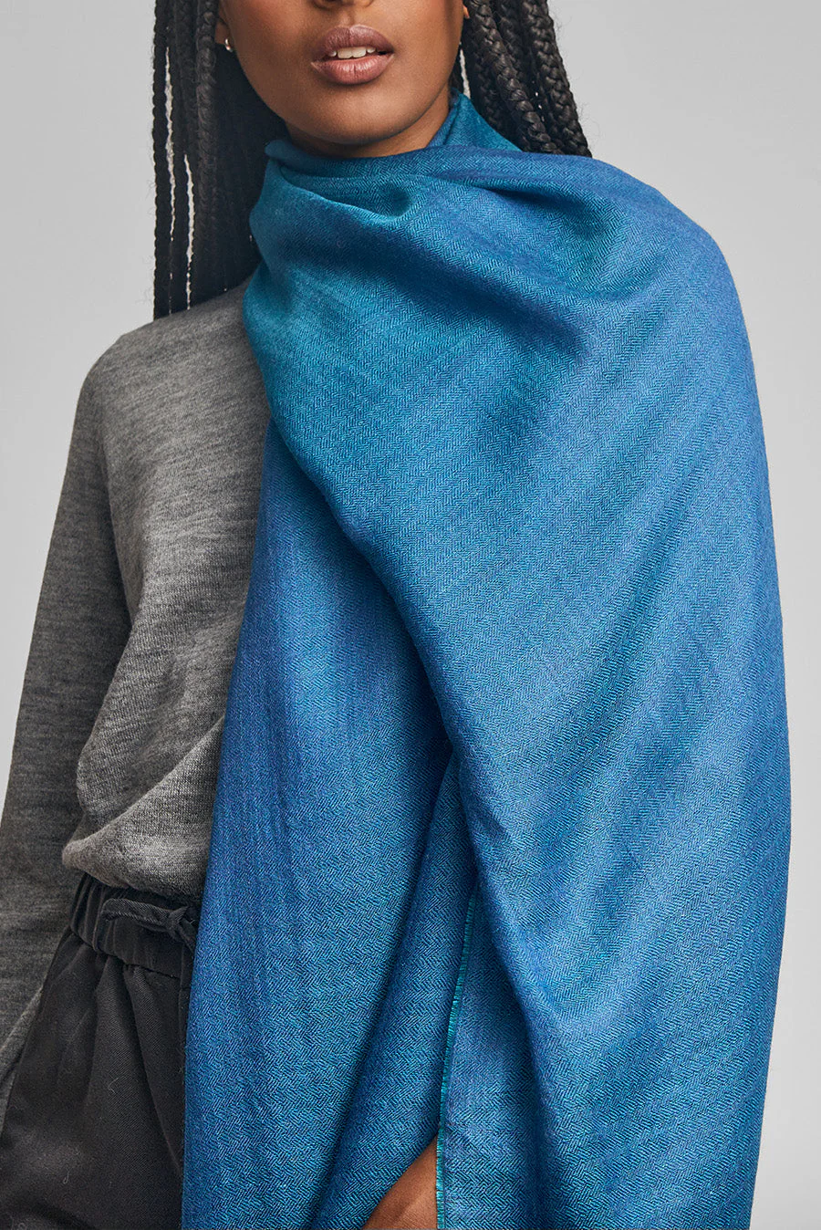 Willapa Shawl Baby Alpaca Color Blue - Image 3