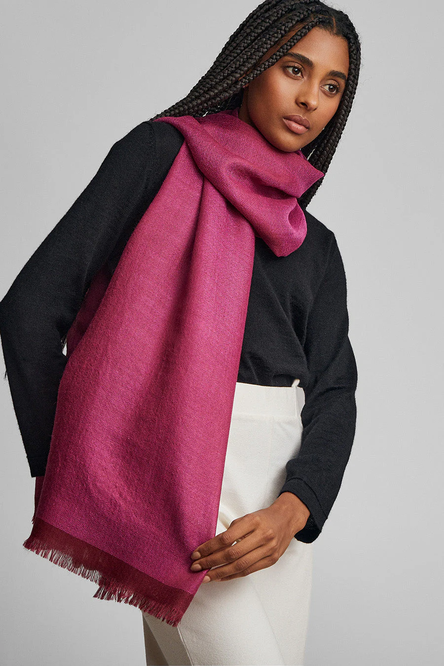 Willapa Shawl Baby Alpaca Color Guinda - Image 3
