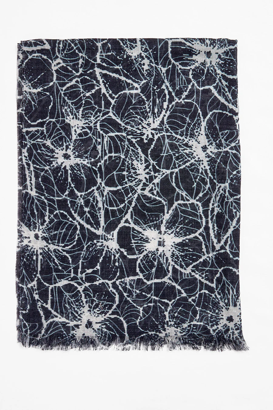 Winslet Shawl Baby Alpaca Color B&W - Image 2