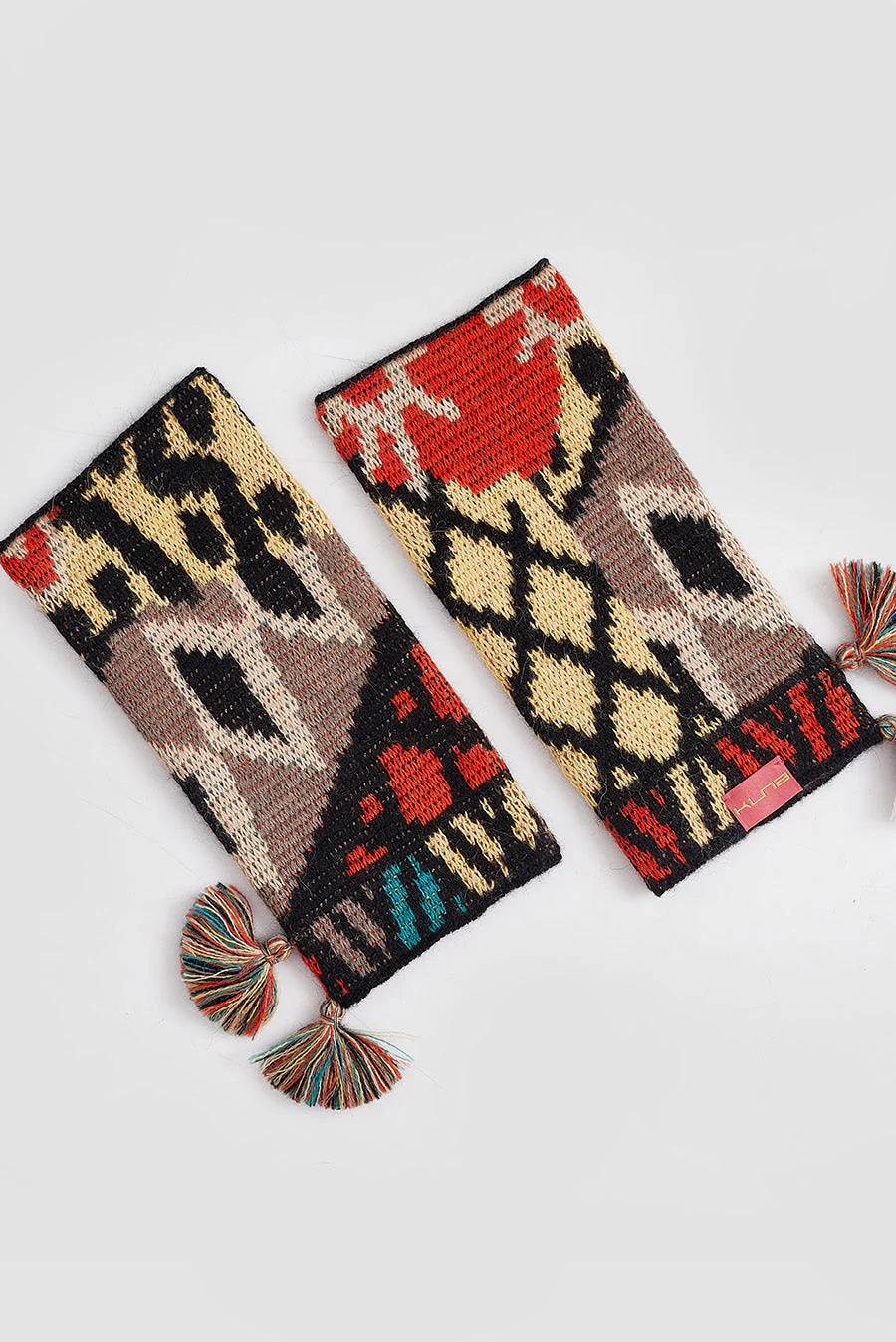 Watanabe Gloves Baby Alpaca Color Black - Image 2