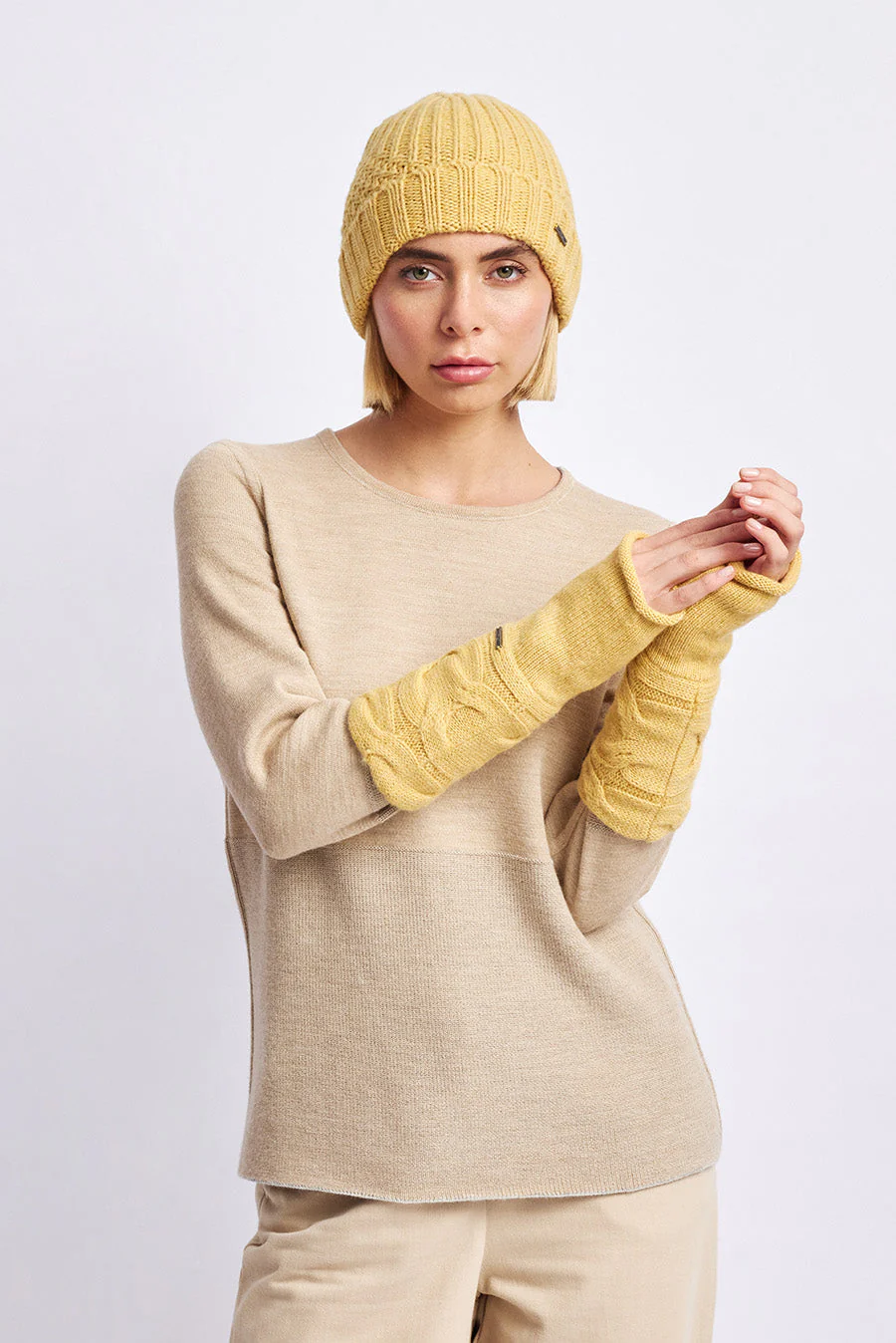 Winter Gloves Baby Alpaca Color Amarelo