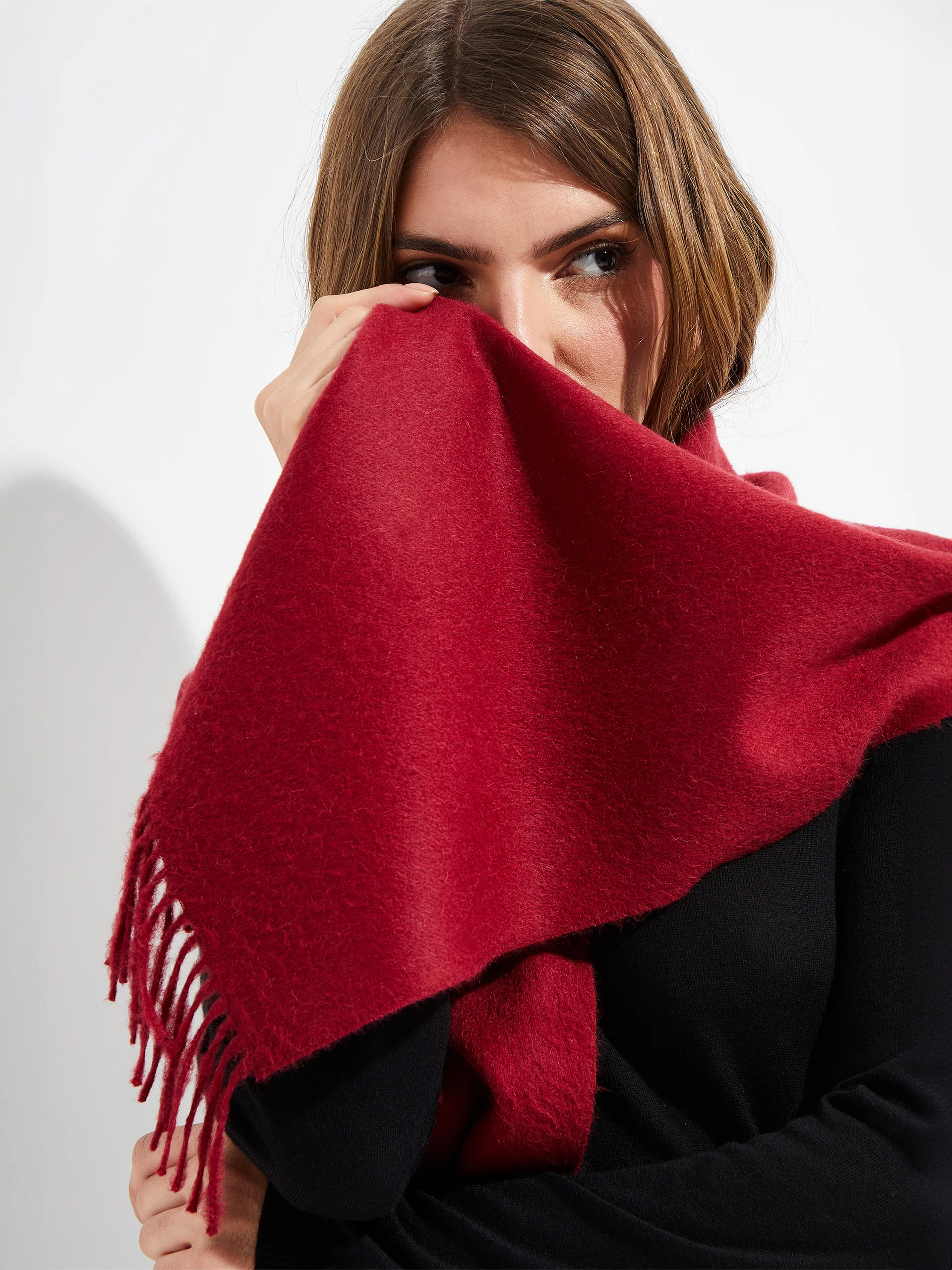Jamas Scarf Royal Alpaca Color Red - Image 3