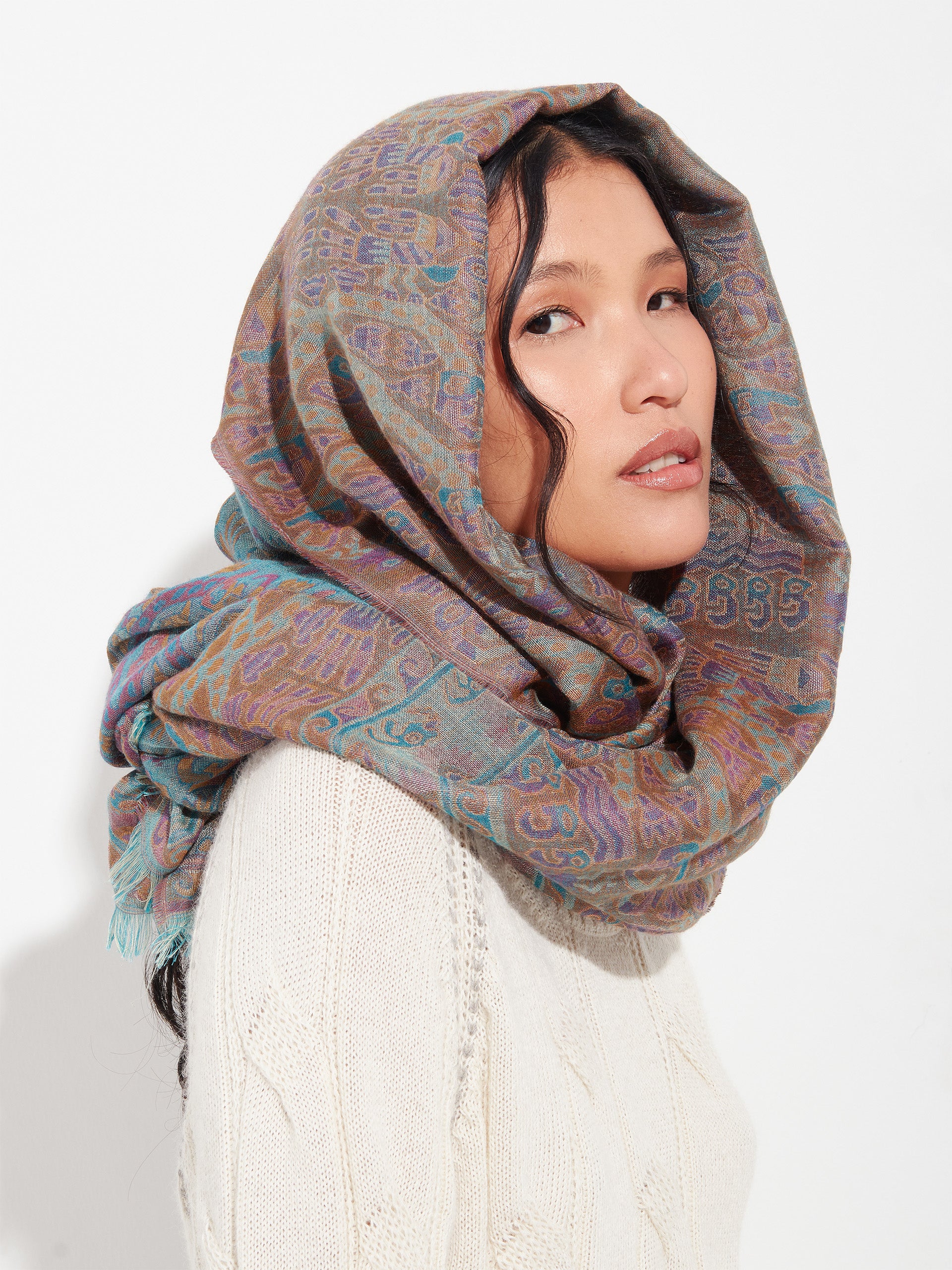 Lambayeque - 8 Shawl Royal Alpaca And Silk Color Blue - Image 5