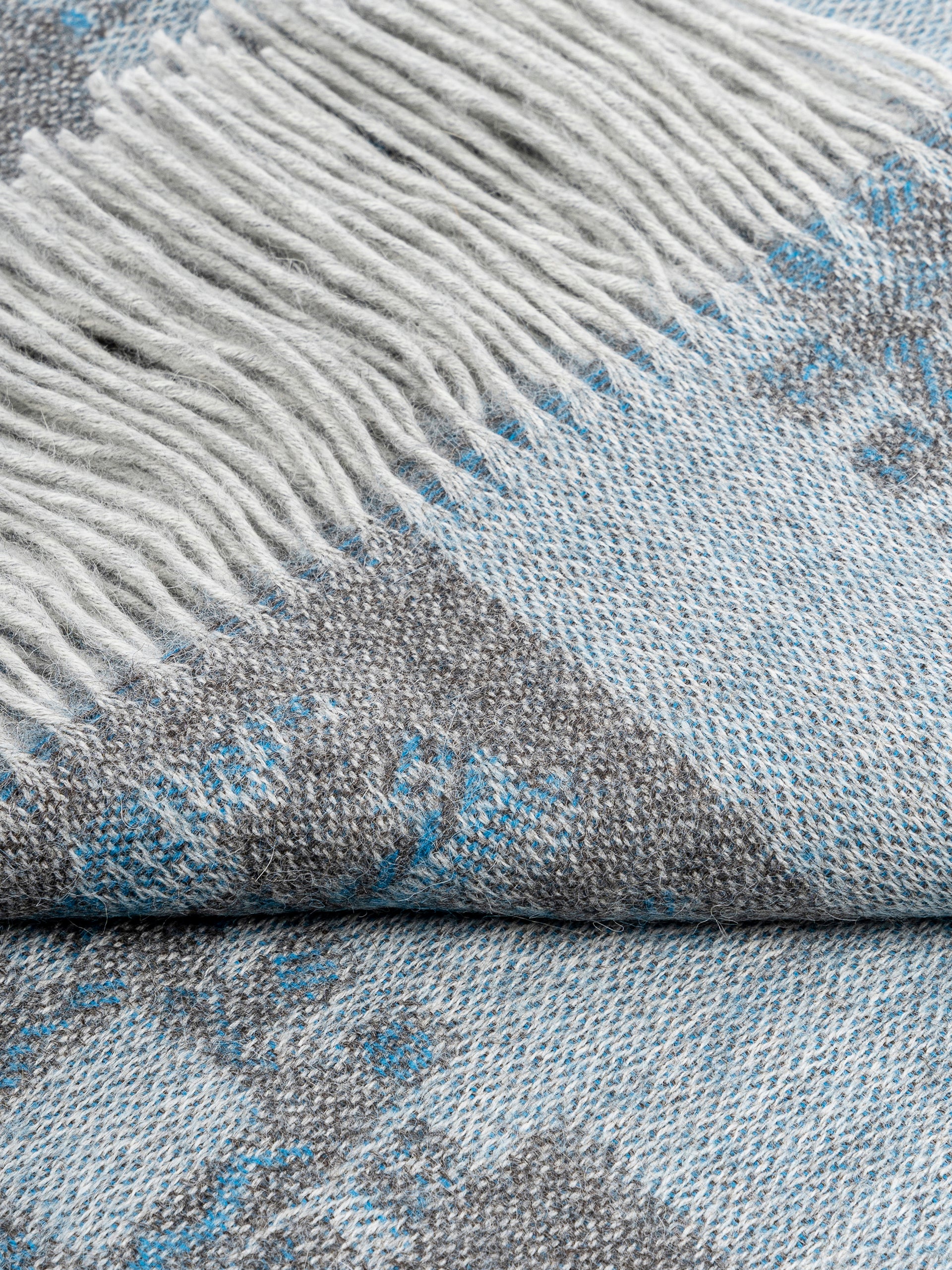 Nazca - 25 Blanket Baby Alpaca Color Grey - Image 4