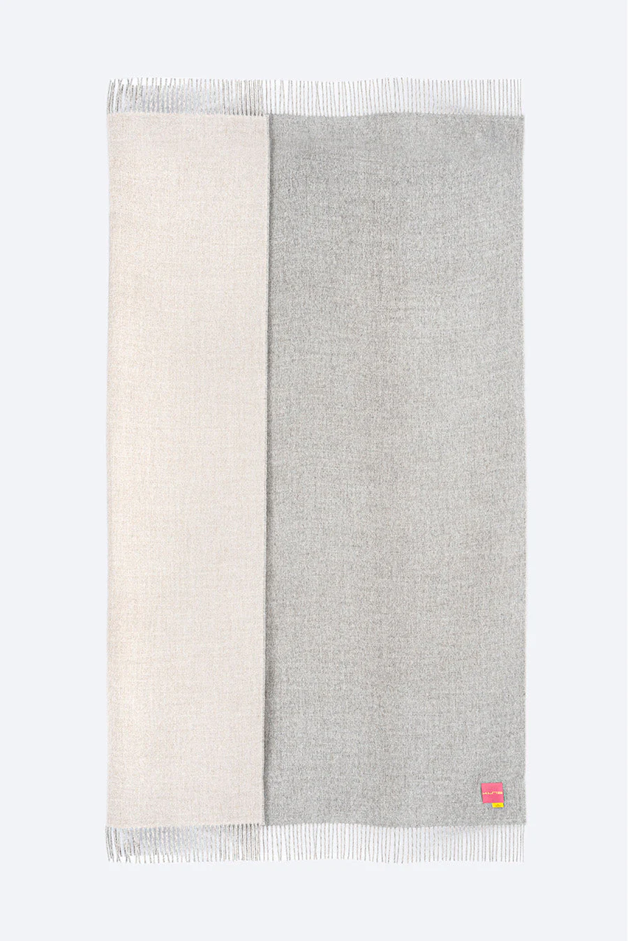 Vuelta Blanket Baby Alpaca Color Grey & Beige - Image 8