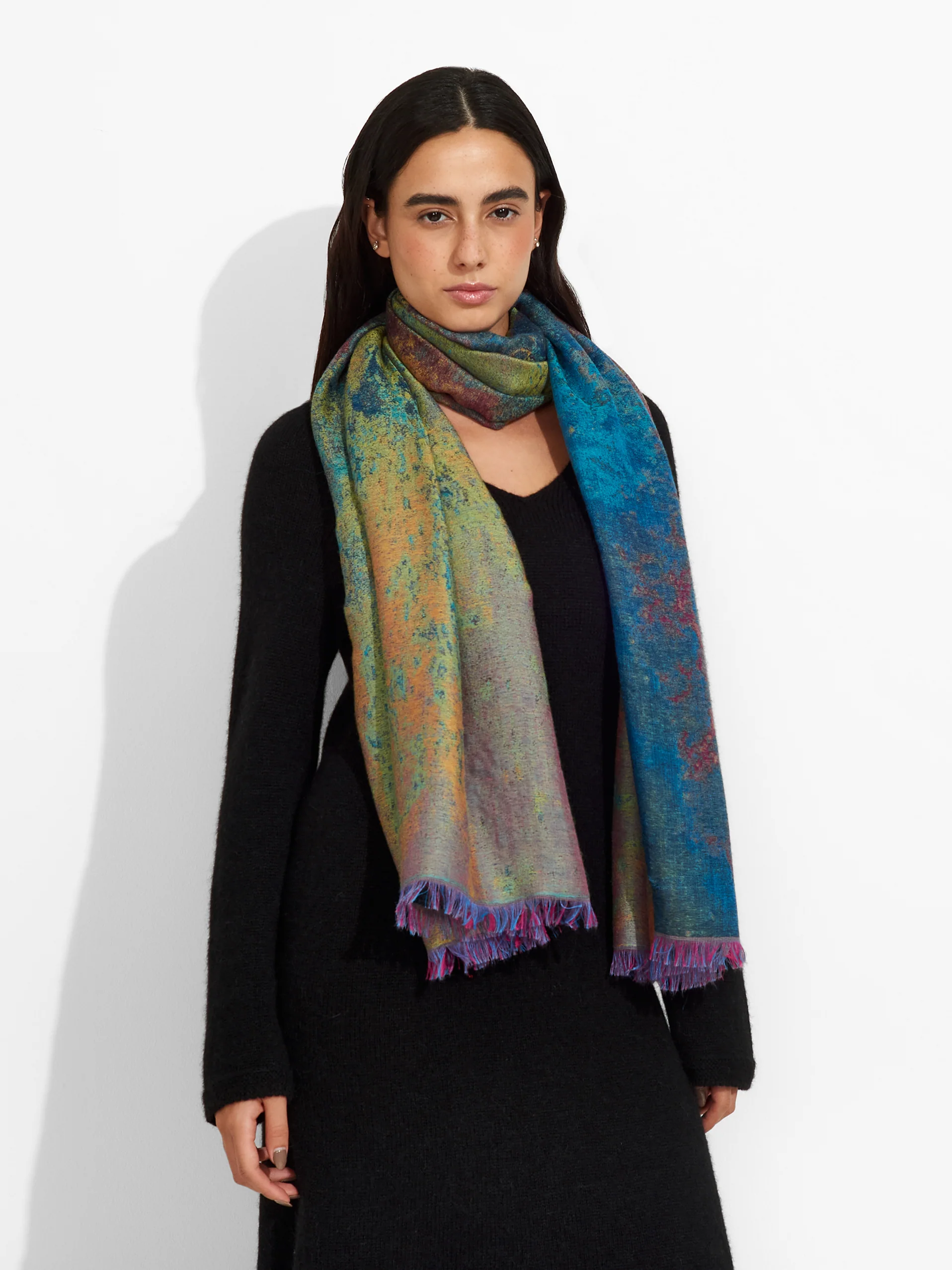 Nebulosa De Cangrejo Shawl Royal Alpaca And Silk Color Multicolor - Image 2
