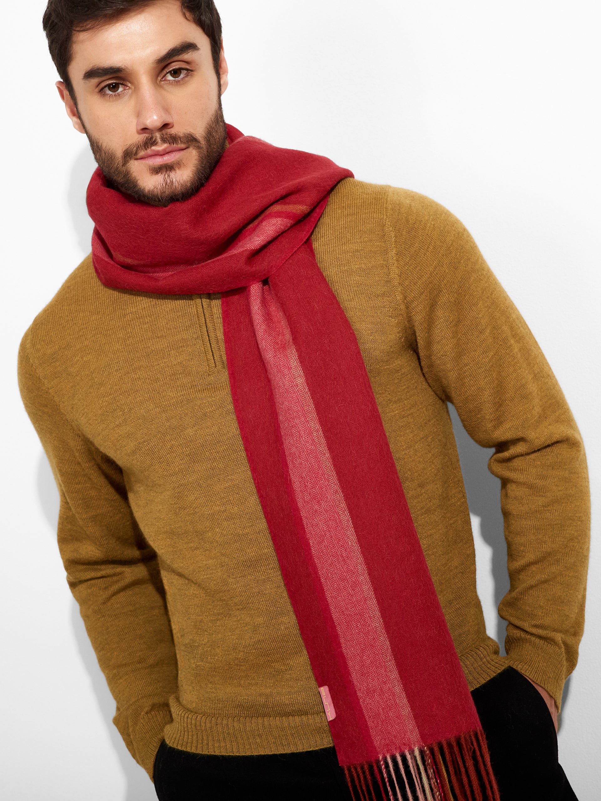Perejil Scarf Baby Alpaca Color Red - Image 5