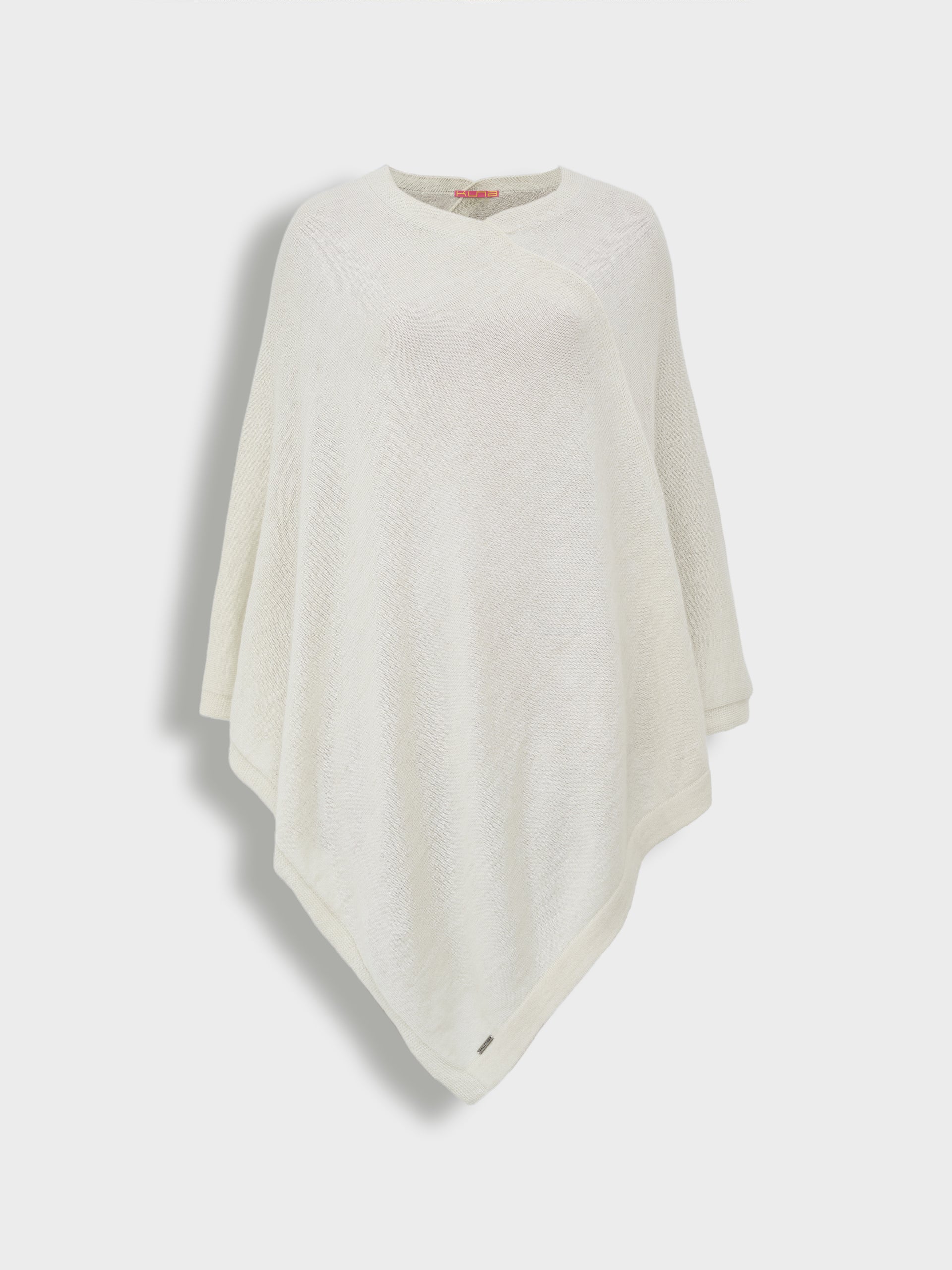 Almendra Poncho Baby Alpaca Color Ecru