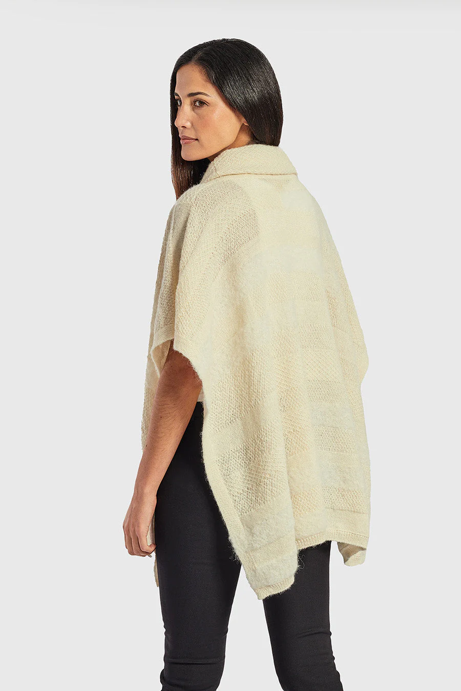 Wannabe Poncho Baby Alpaca Color Ecru - Image 3