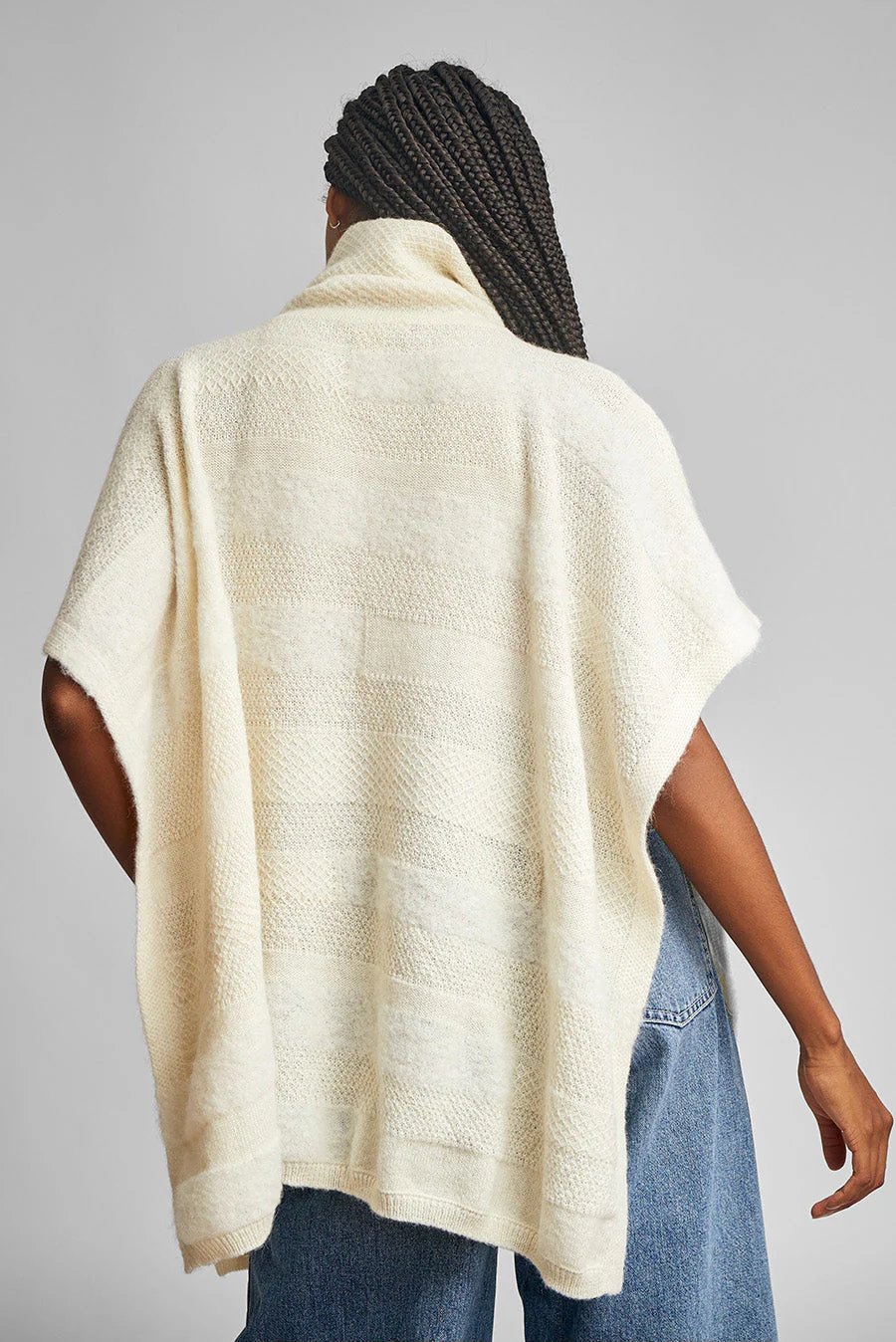 Wannabe Poncho Baby Alpaca Color Ecru - Image 8