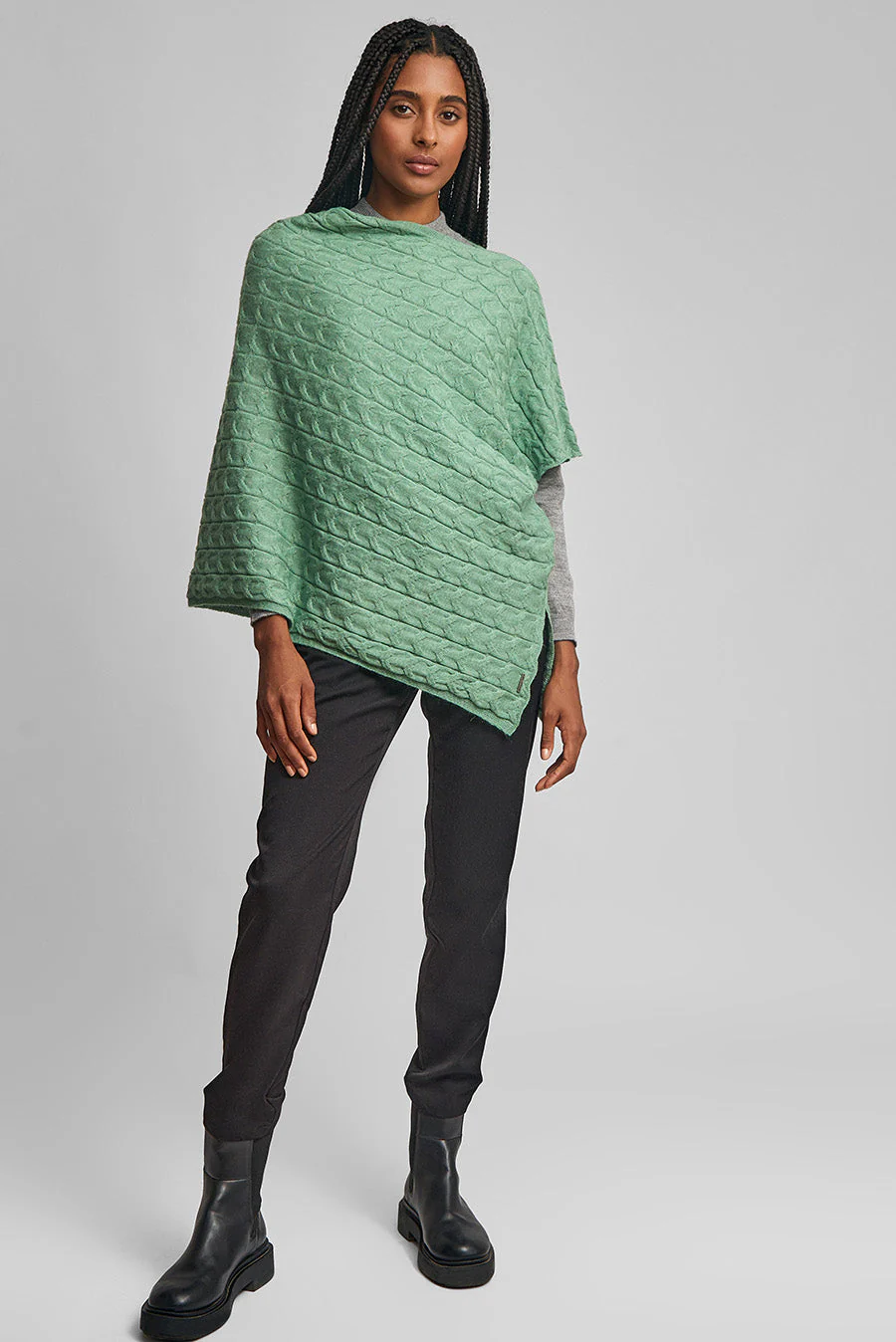 Willow Poncho Baby Alpaca Color Basil - Image 3