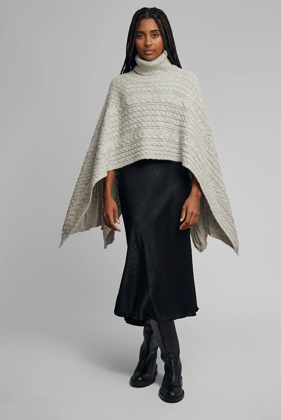 Winter Poncho Baby Alpaca Color Penguin - Image 4