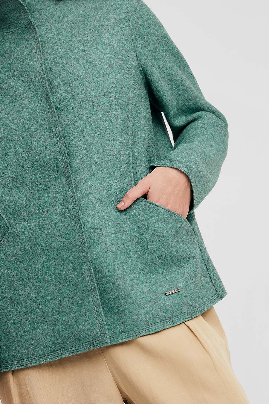 Weasly Coat Alpaca Color Green - Image 5