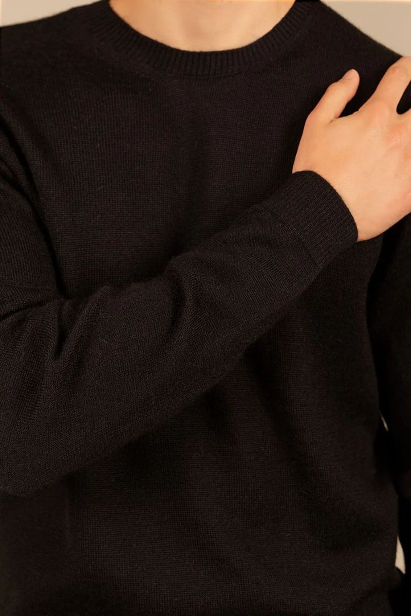 Alaska Sweater Baby Alpaca Color Black - Image 4
