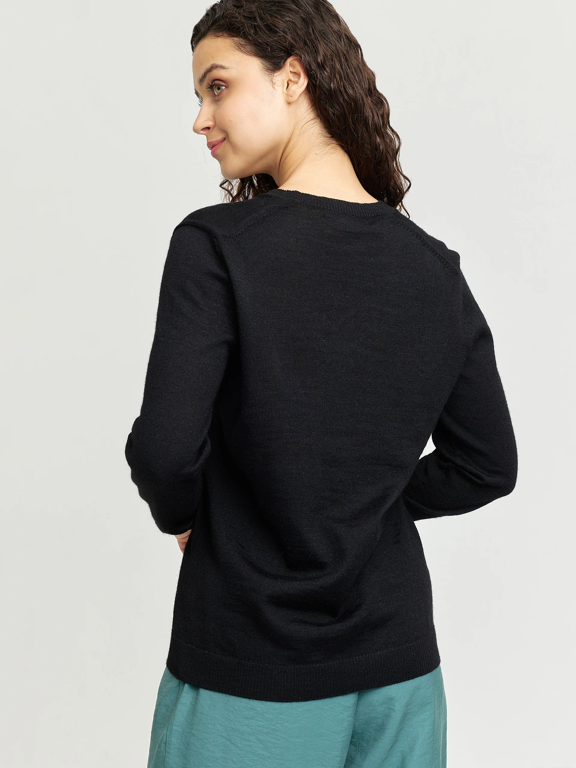 Alicia Sweater Baby Alpaca Color Black - Image 3