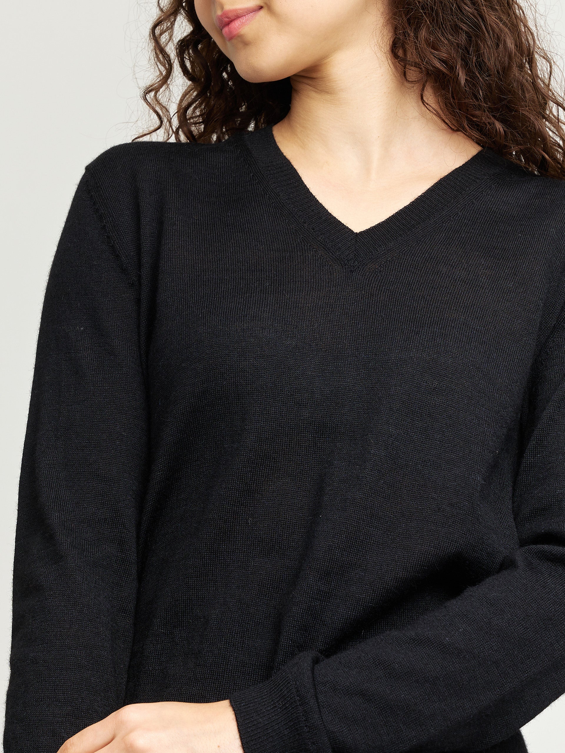 Alicia Sweater Baby Alpaca Color Black - Image 5