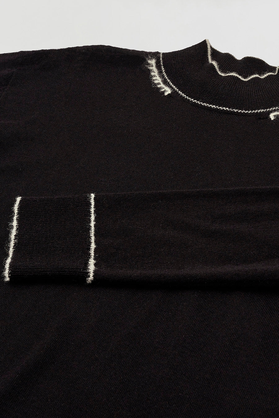 Wisdom Sweater Baby Alpaca Color B&W - Image 5
