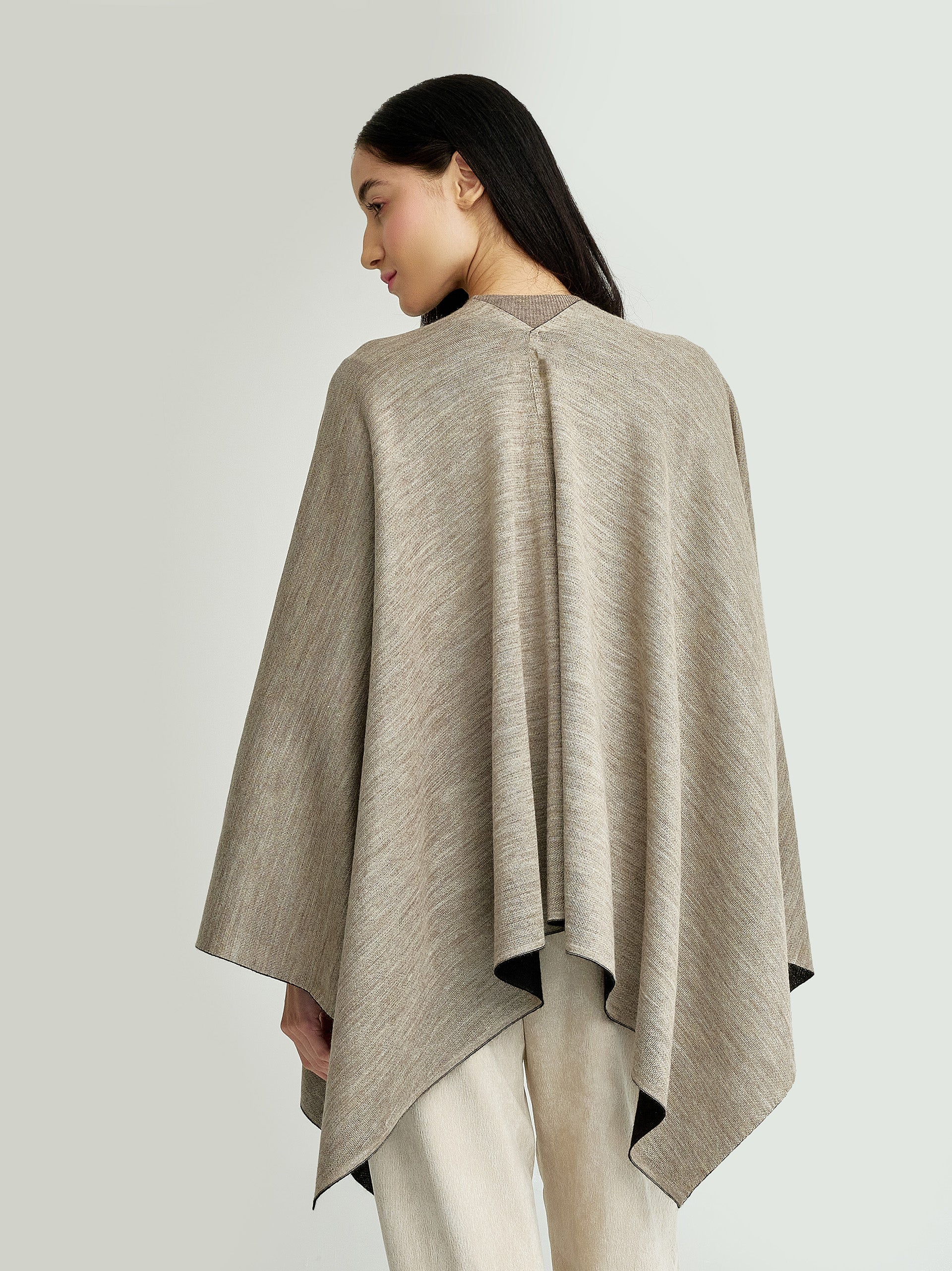 Temira Poncho Baby Alpaca Color Black - Image 9