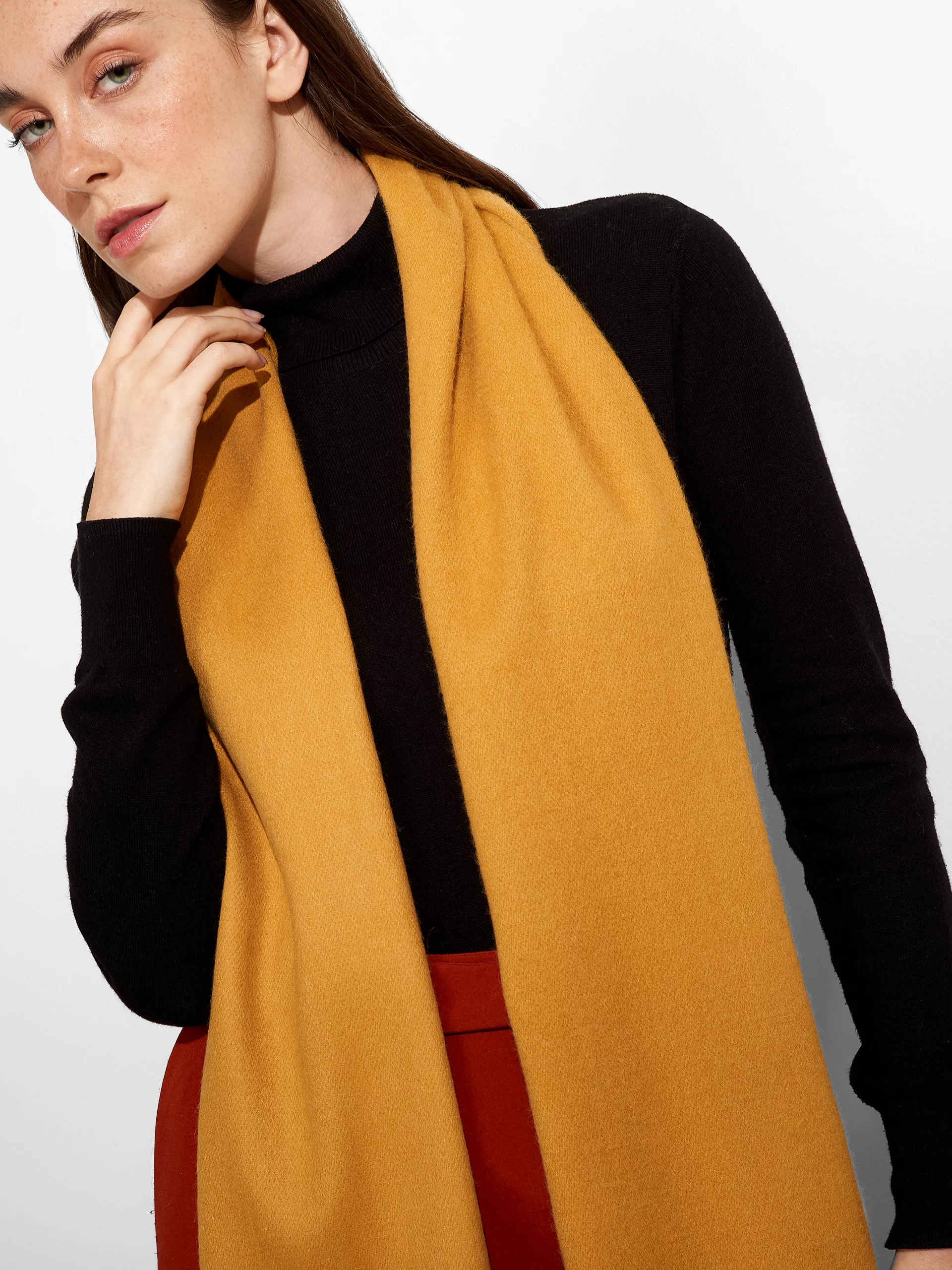 Tundra Scarf Baby Alpaca Color Yellow - Image 3