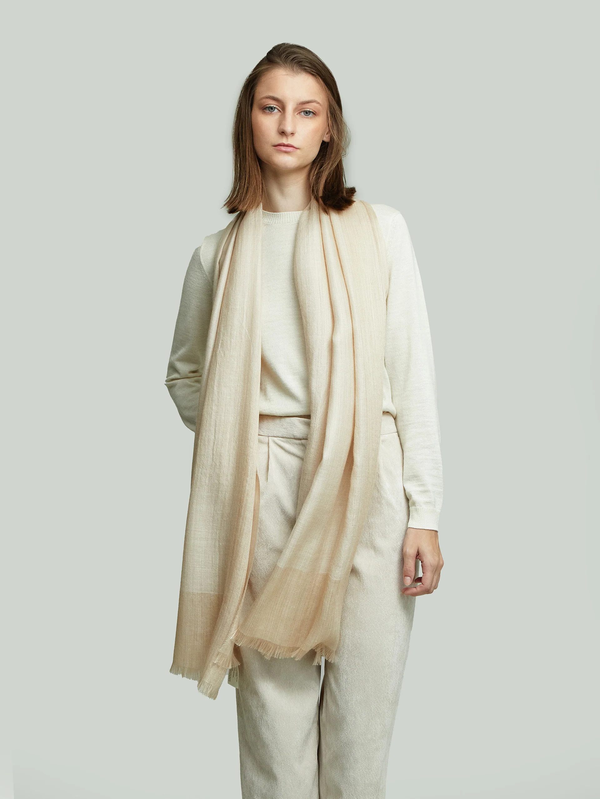 Vaes Shawl Baby Alpaca Color Beige