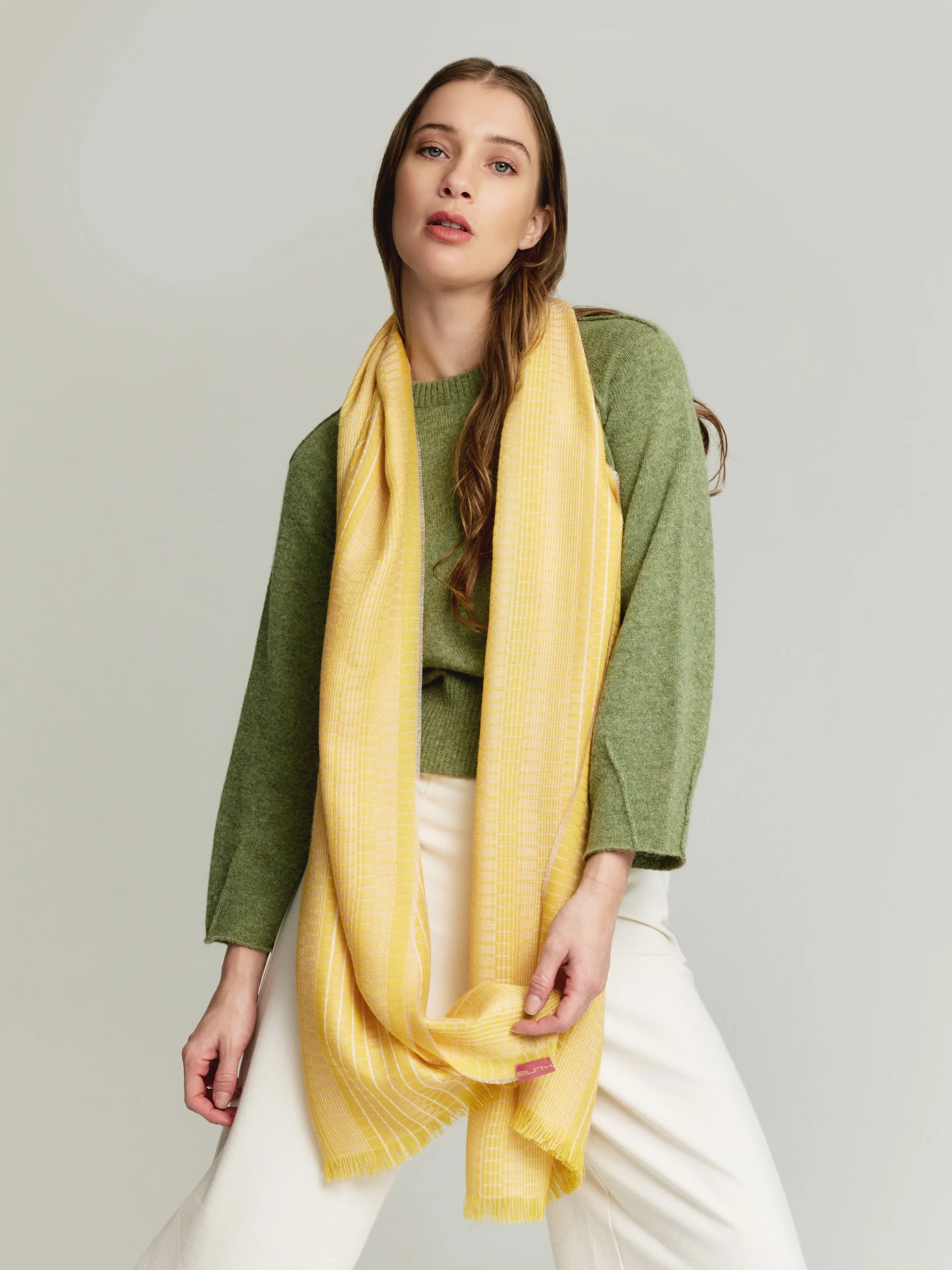 Vermondi Shawl Baby Alpaca Color Beige