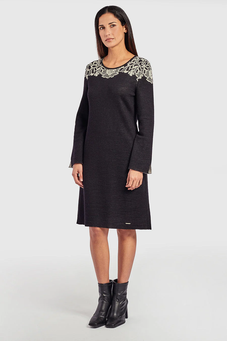 Wanda Dress Baby Alpaca Color B&W - Image 4