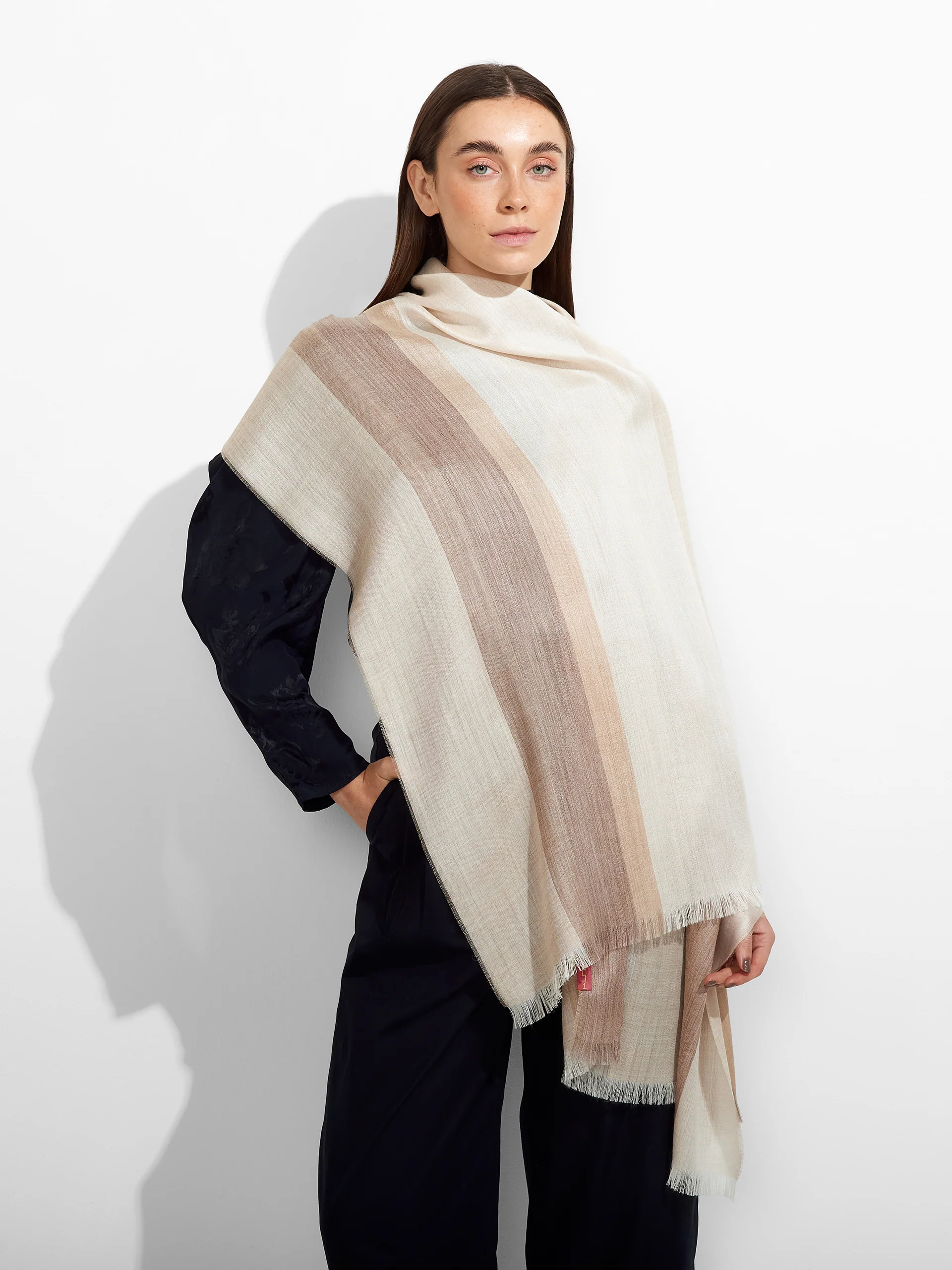 Wicht Shawl Baby Alpaca Color Beige