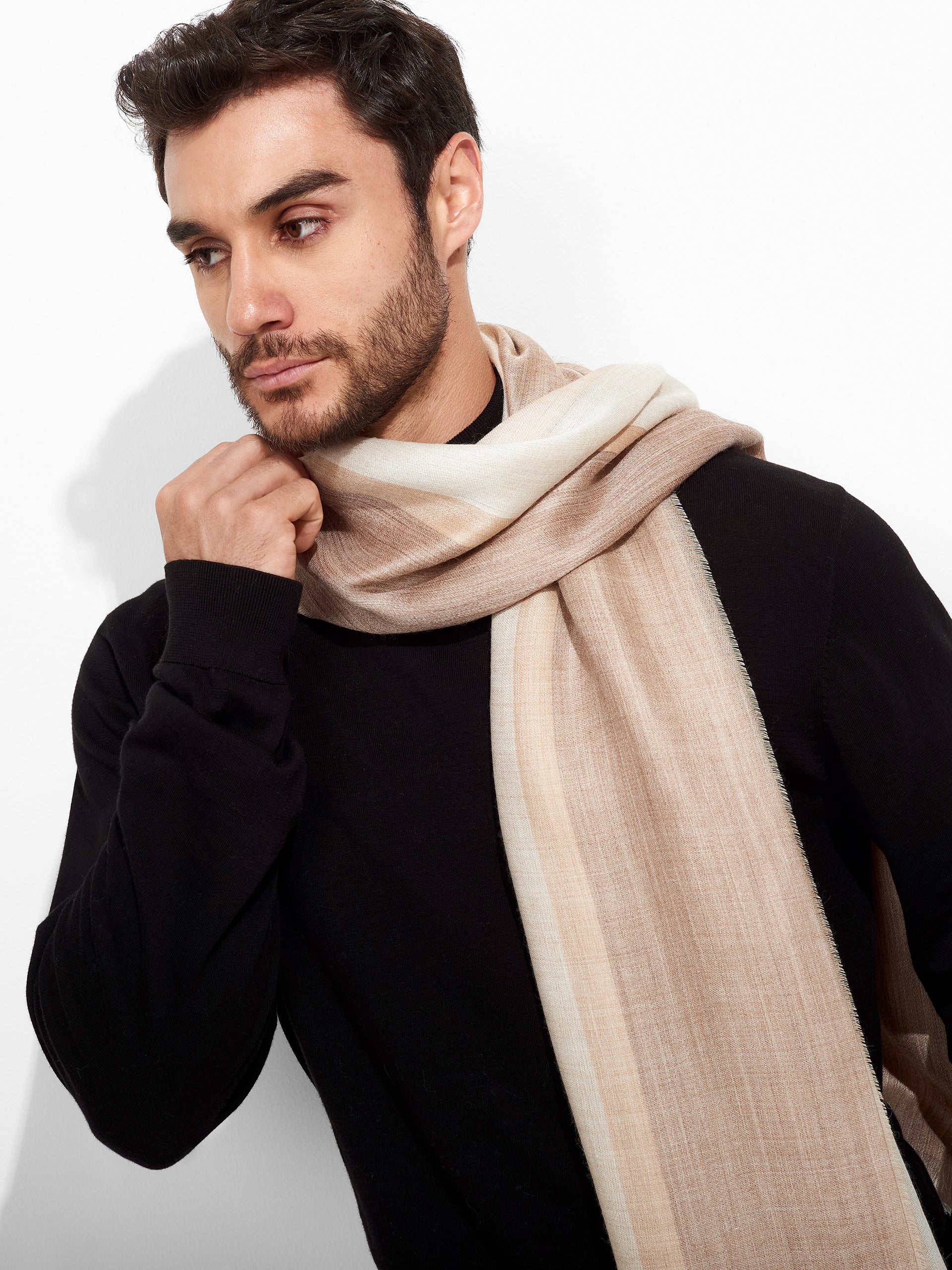 Wicht Shawl Baby Alpaca Color Beige - Image 5