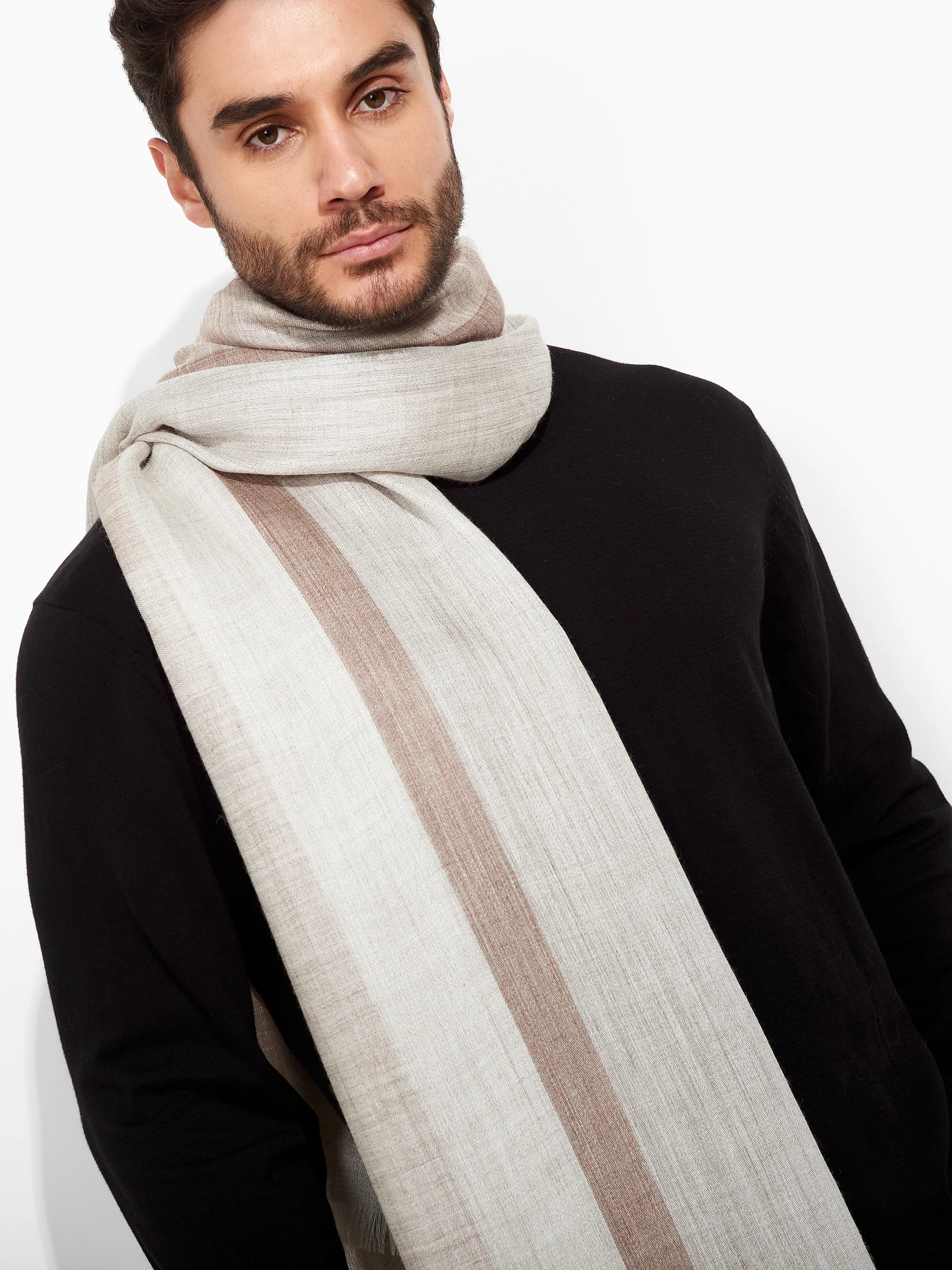 Wicht Shawl Baby Alpaca Color Brown - Image 5