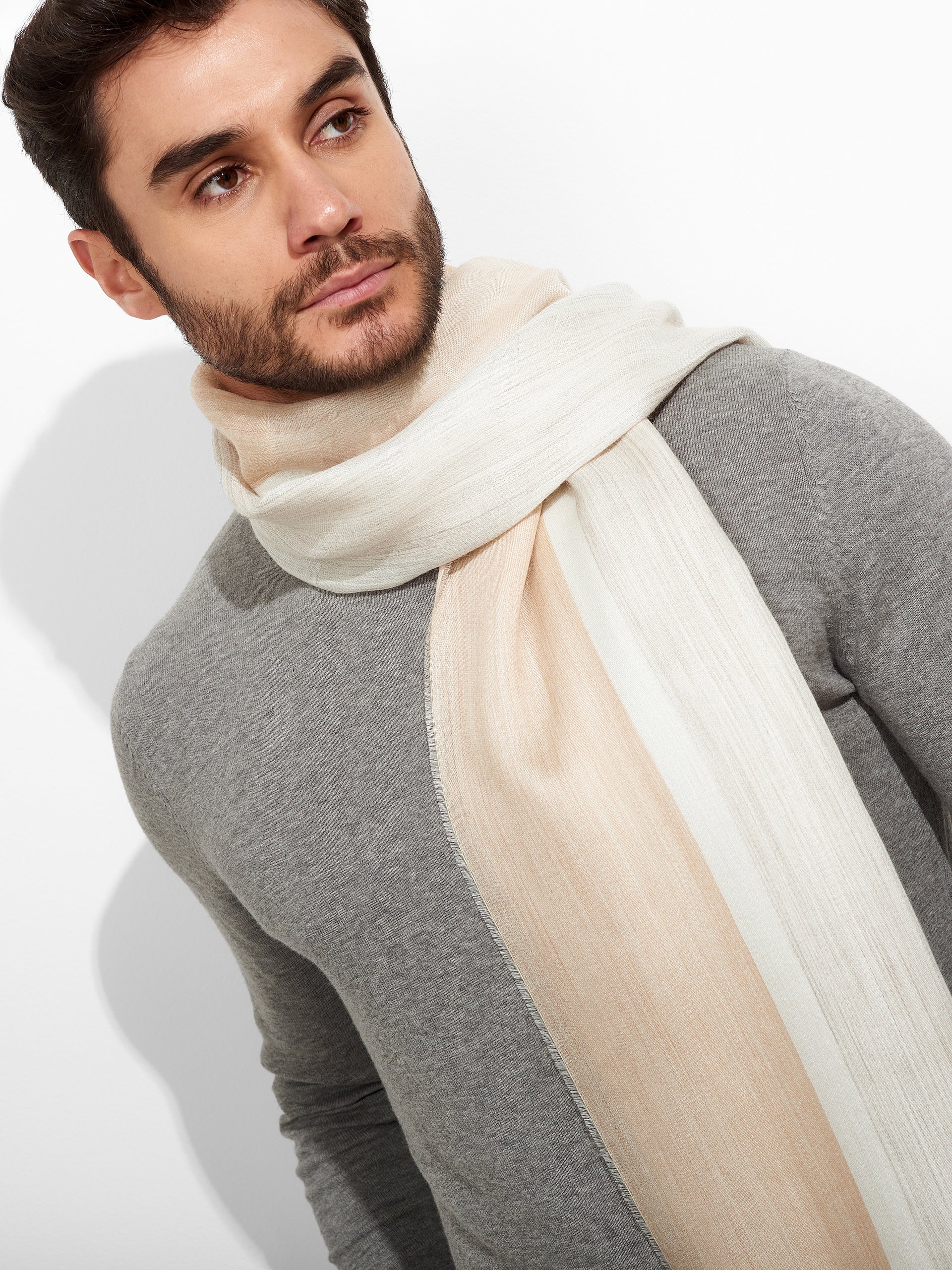 Wicht Shawl Baby Alpaca Color Grey - Image 5