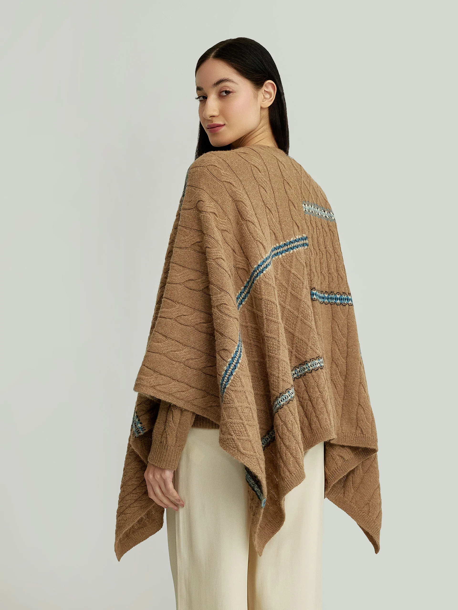 Yael Cape Baby Alpaca Color Camel - Image 3