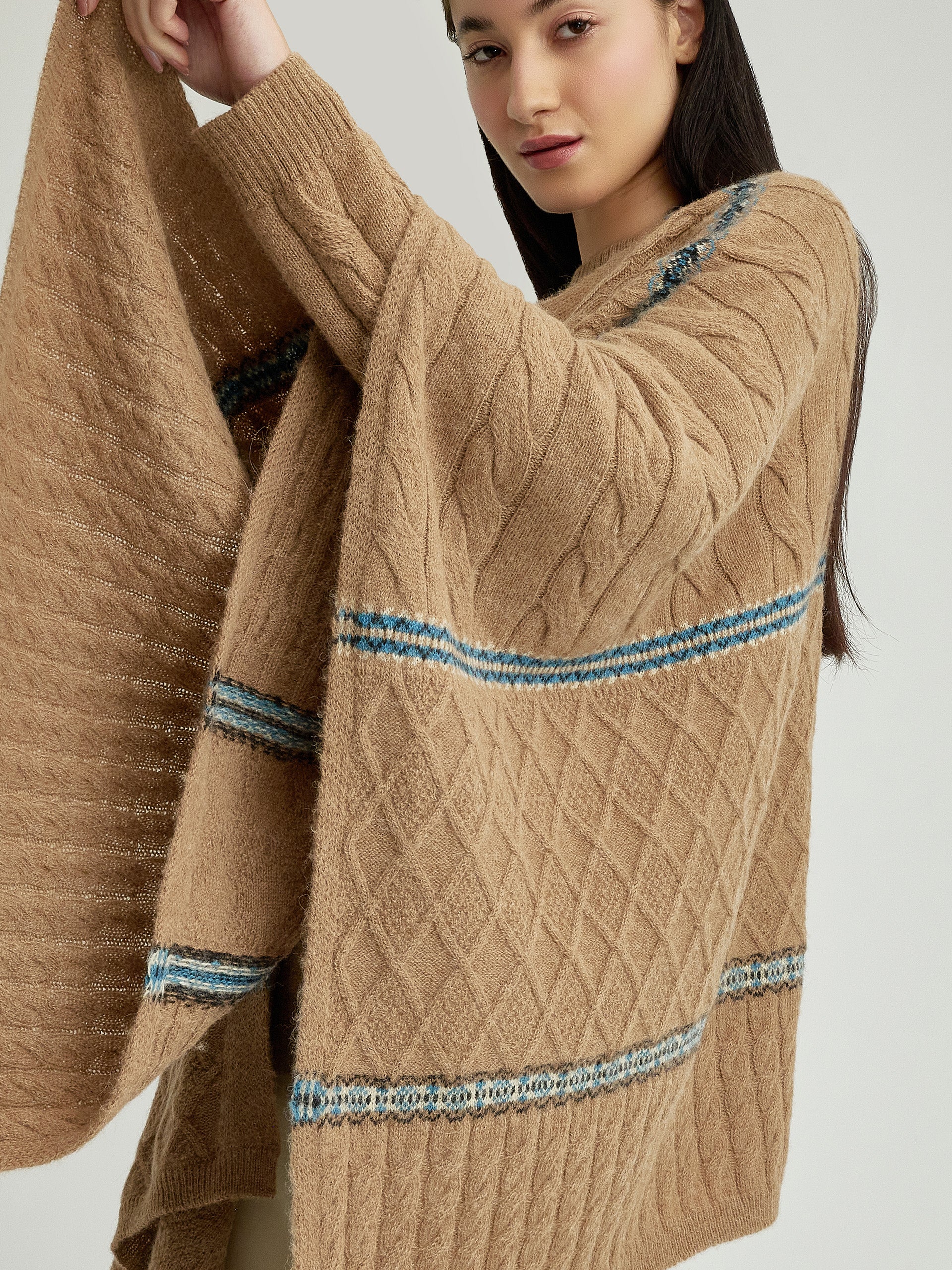 Yael Cape Baby Alpaca Color Camel - Image 5
