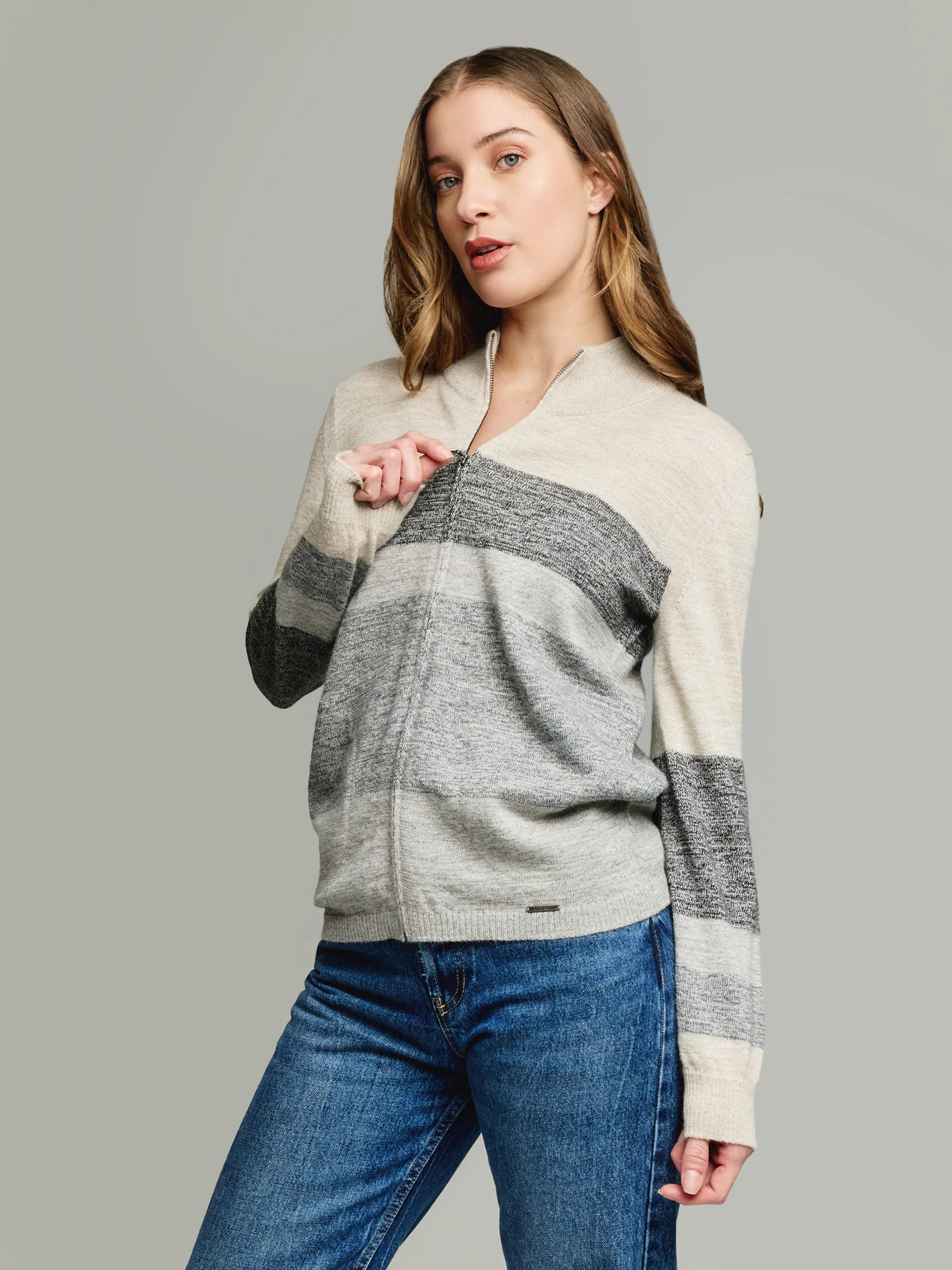 Yamelia Cardigan Baby Alpaca Color Grey - Image 2