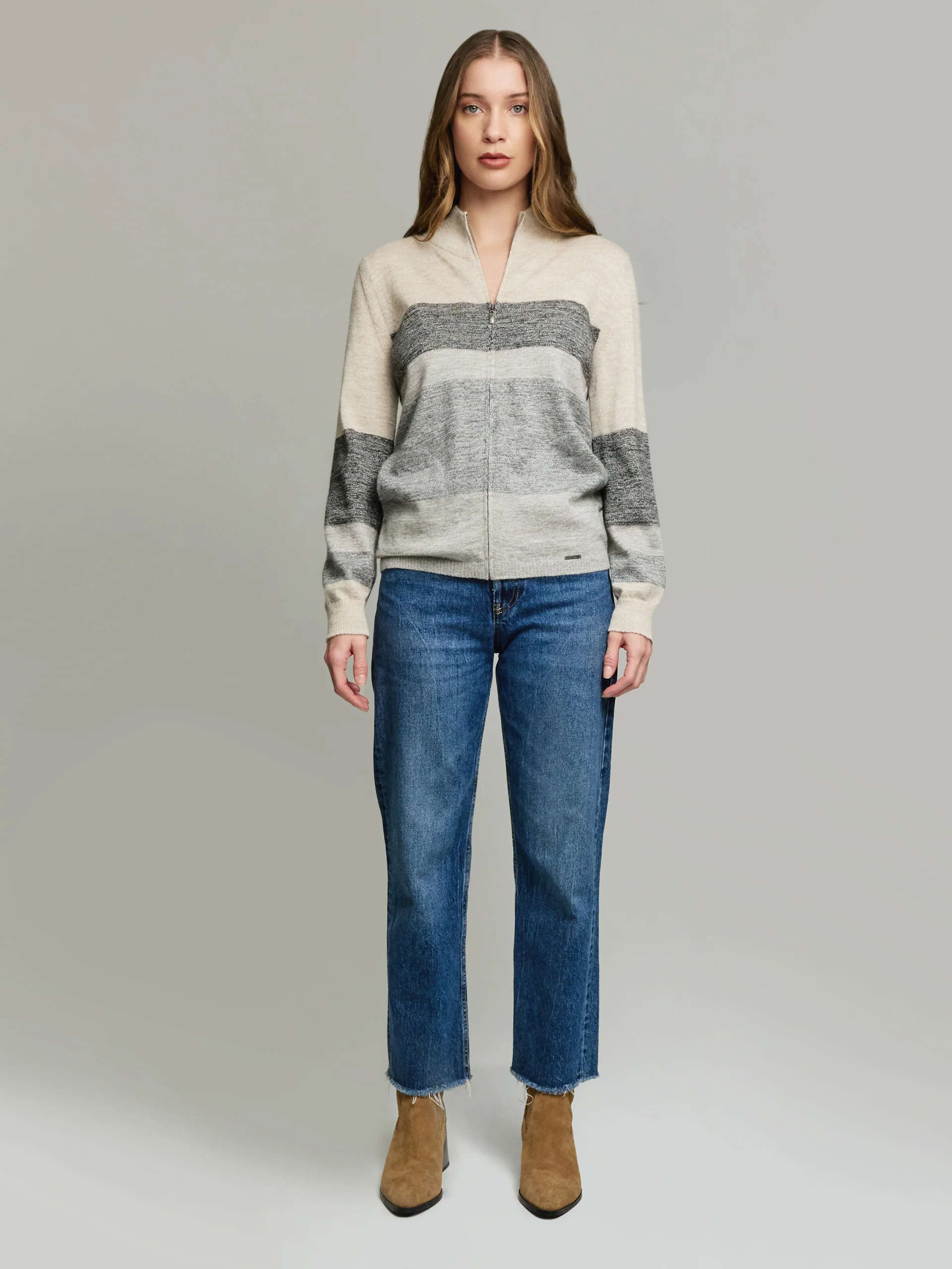 Yamelia Cardigan Baby Alpaca Color Grey - Image 4