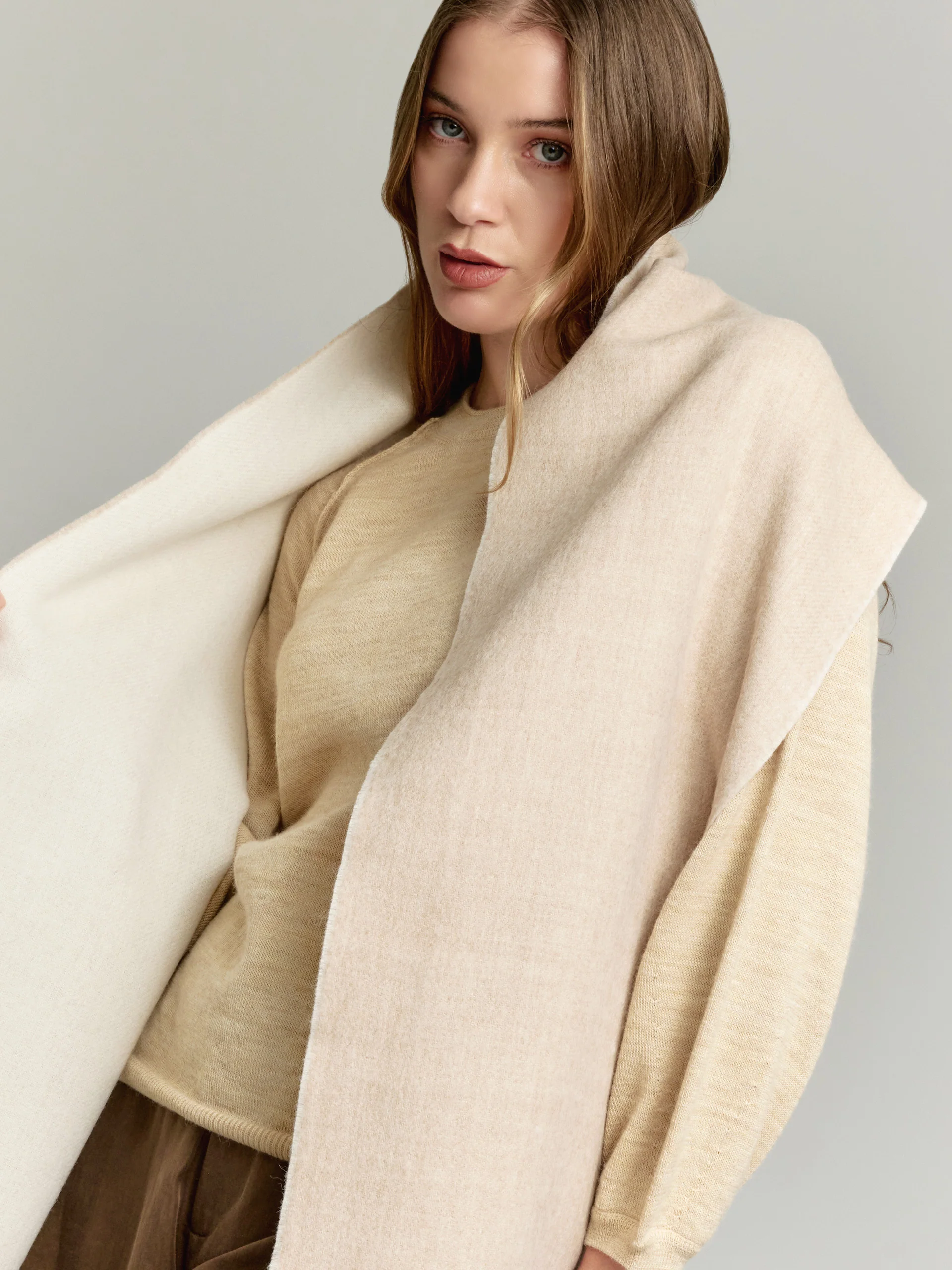 Yamila Scarf Baby Alpaca Color Beige - Image 3