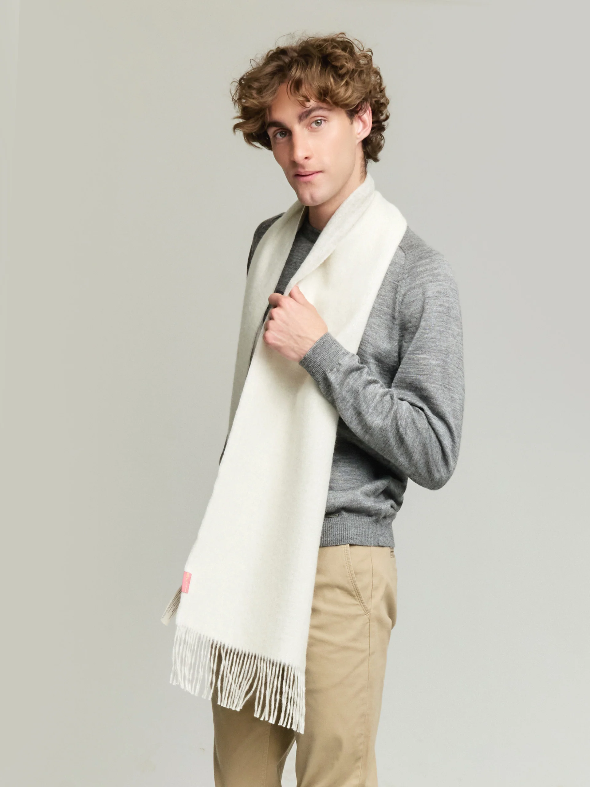 Yamila Scarf Baby Alpaca Color Grey - Image 4