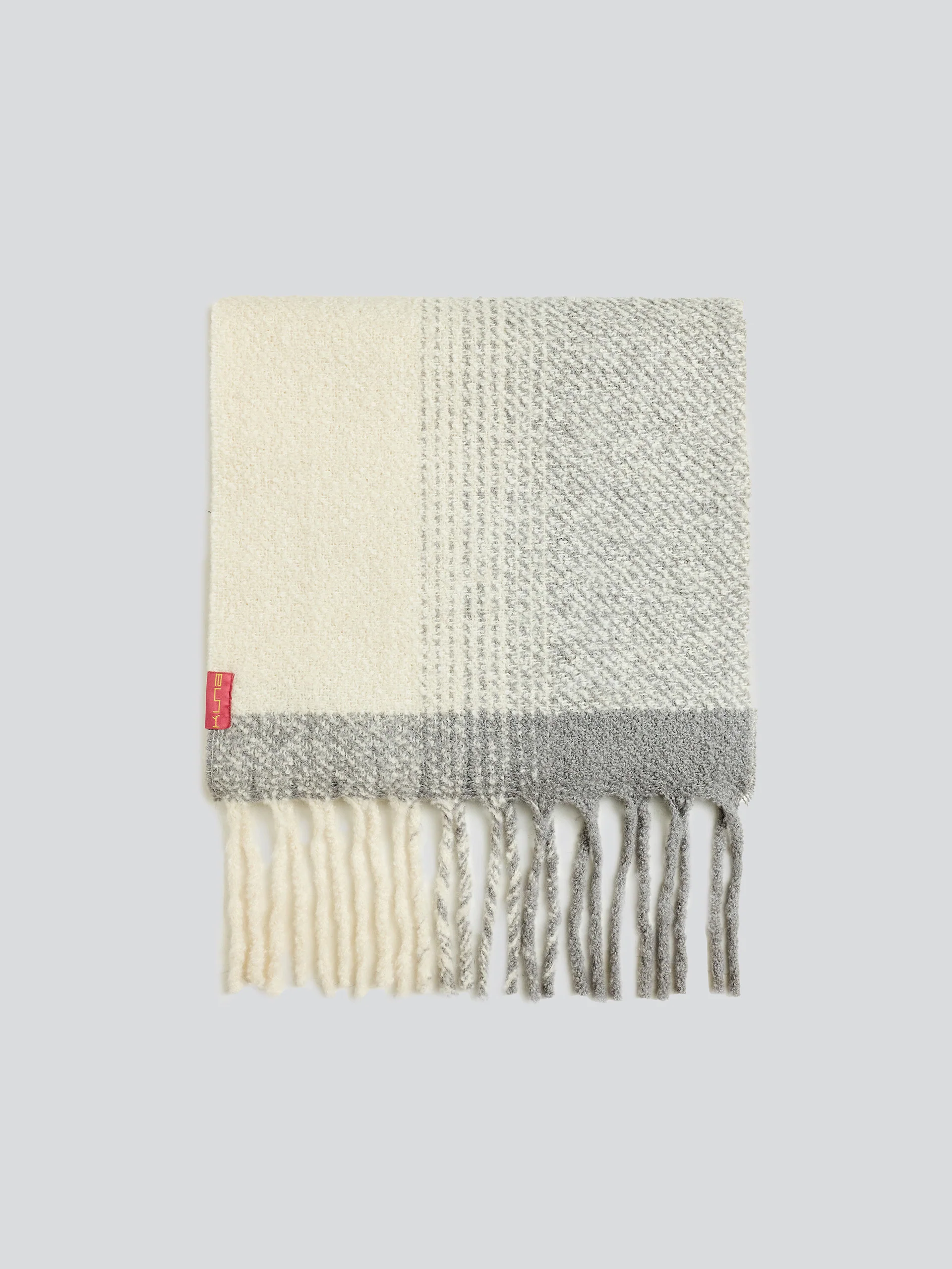 Yanapi Scarf Baby Alpaca Color Grey - Image 2