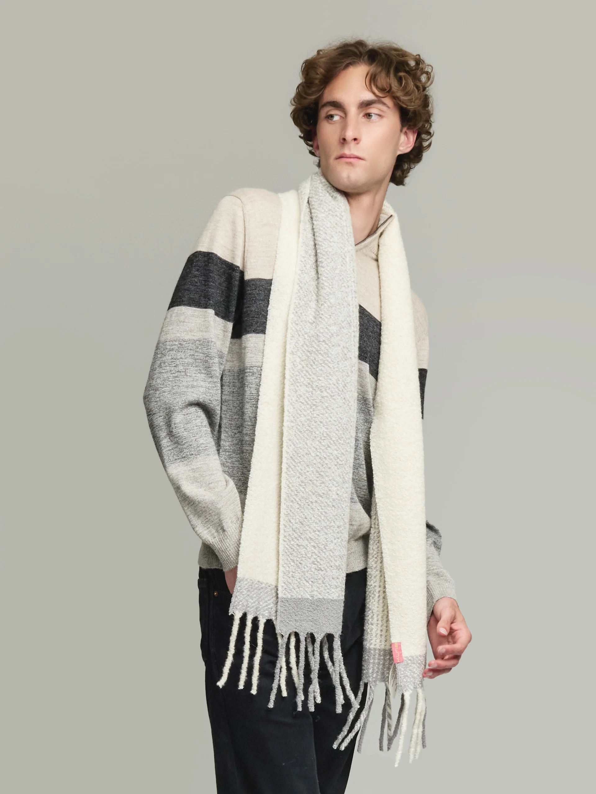 Yanapi Scarf Baby Alpaca Color Grey - Image 4