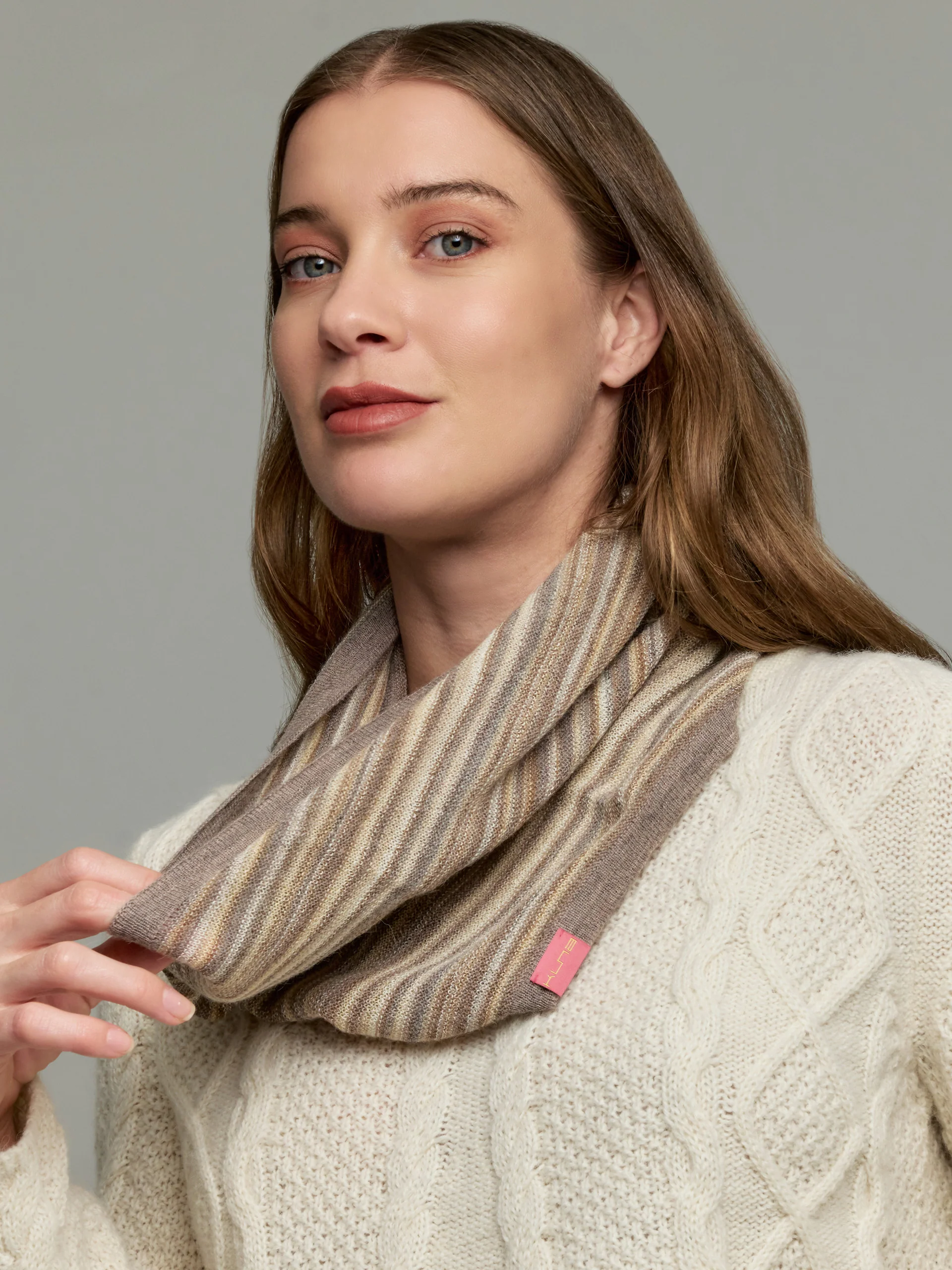 Yanis Scarf Baby Alpaca Color Beige - Image 3
