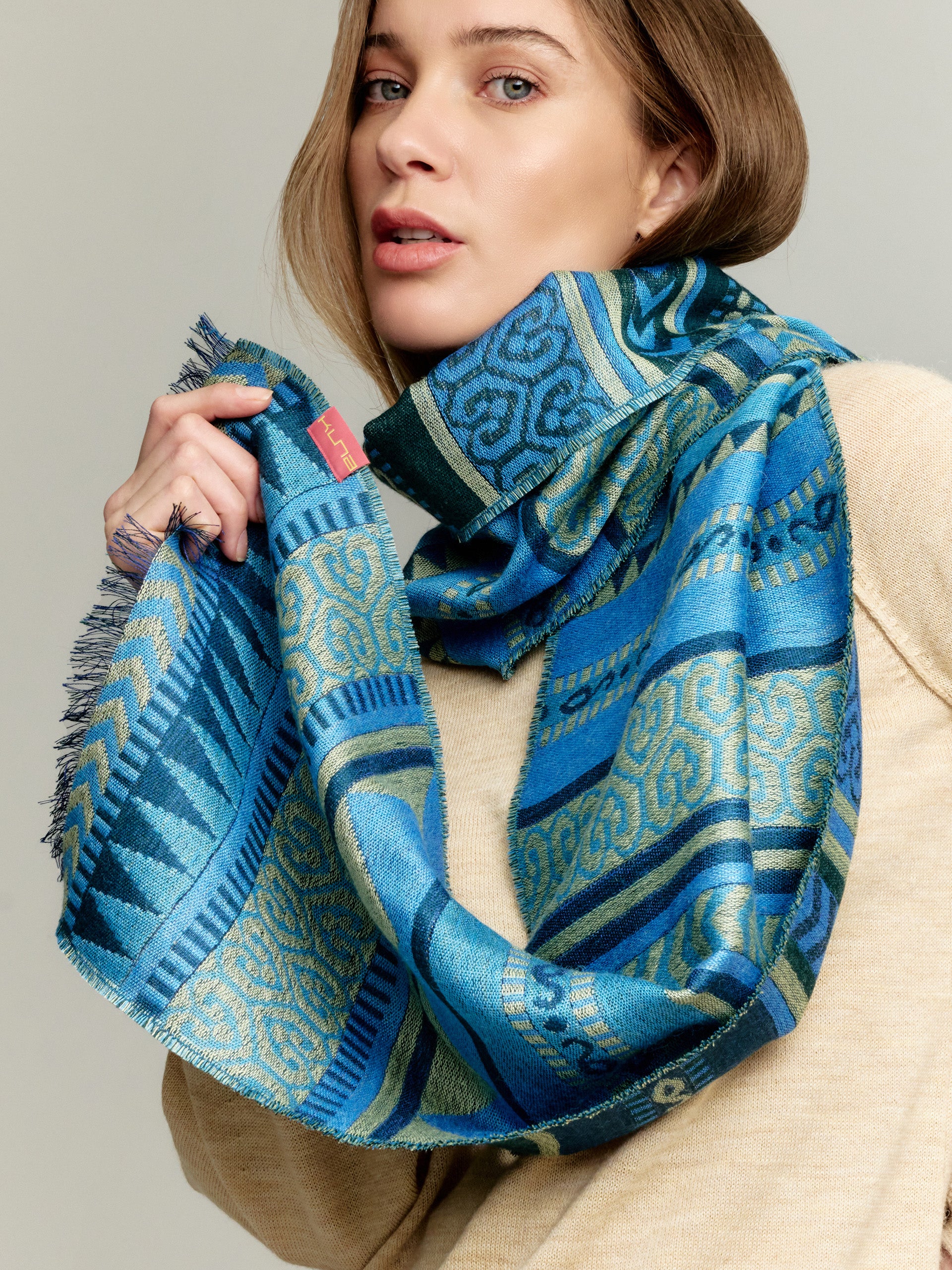 Yaranga Scarf Baby Alpaca Color Blue - Image 3