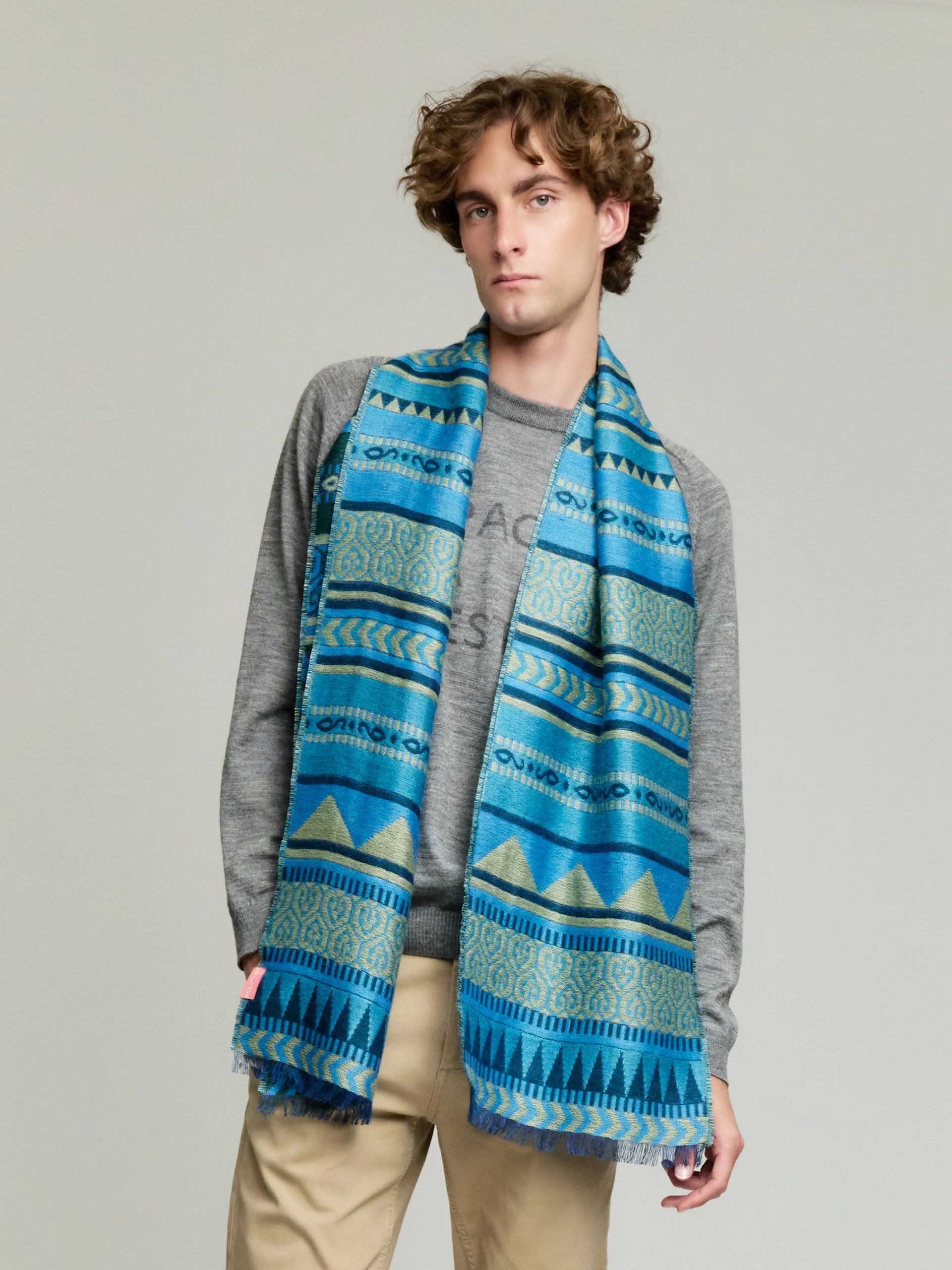 Yaranga Scarf Baby Alpaca Color Blue - Image 4
