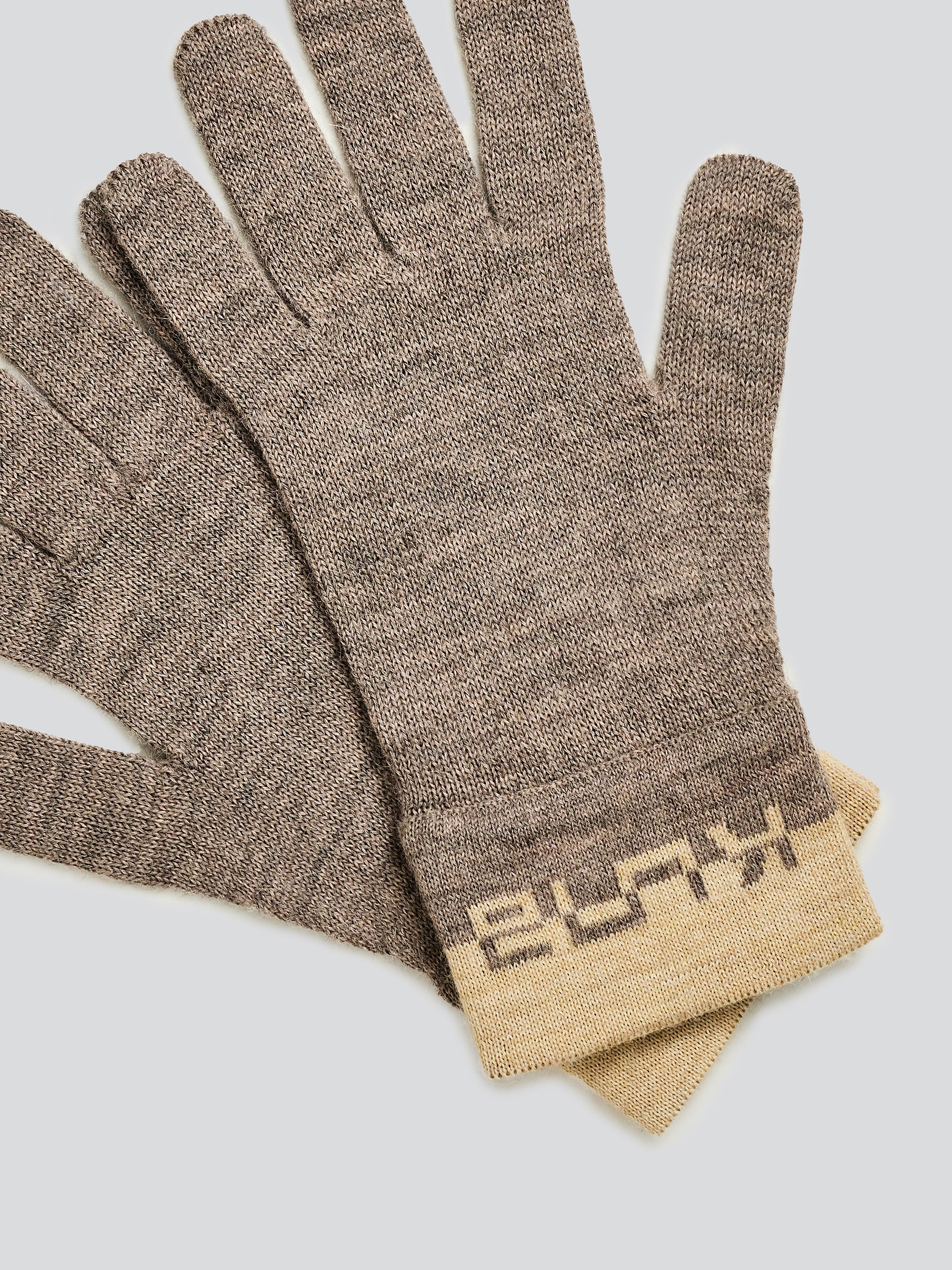 Yari Gloves Baby Alpaca Color Beige - Image 6