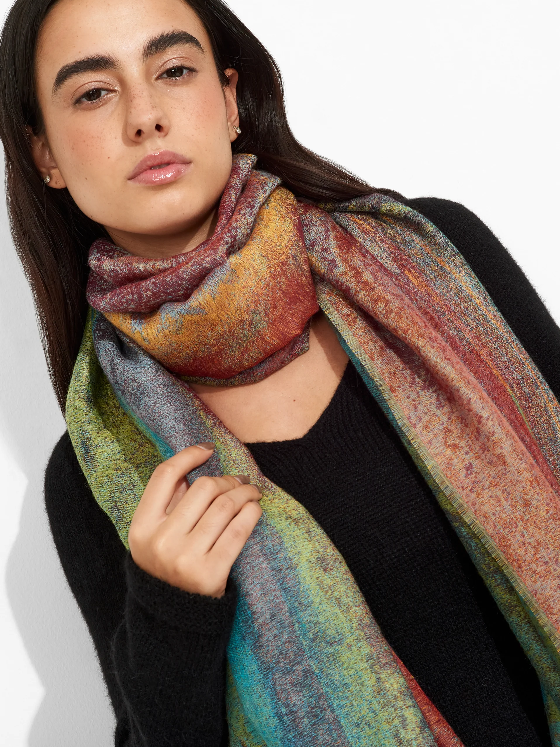 Yellowstone Park Shawl Royal Alpaca And Silk Color Multicolor - Image 3