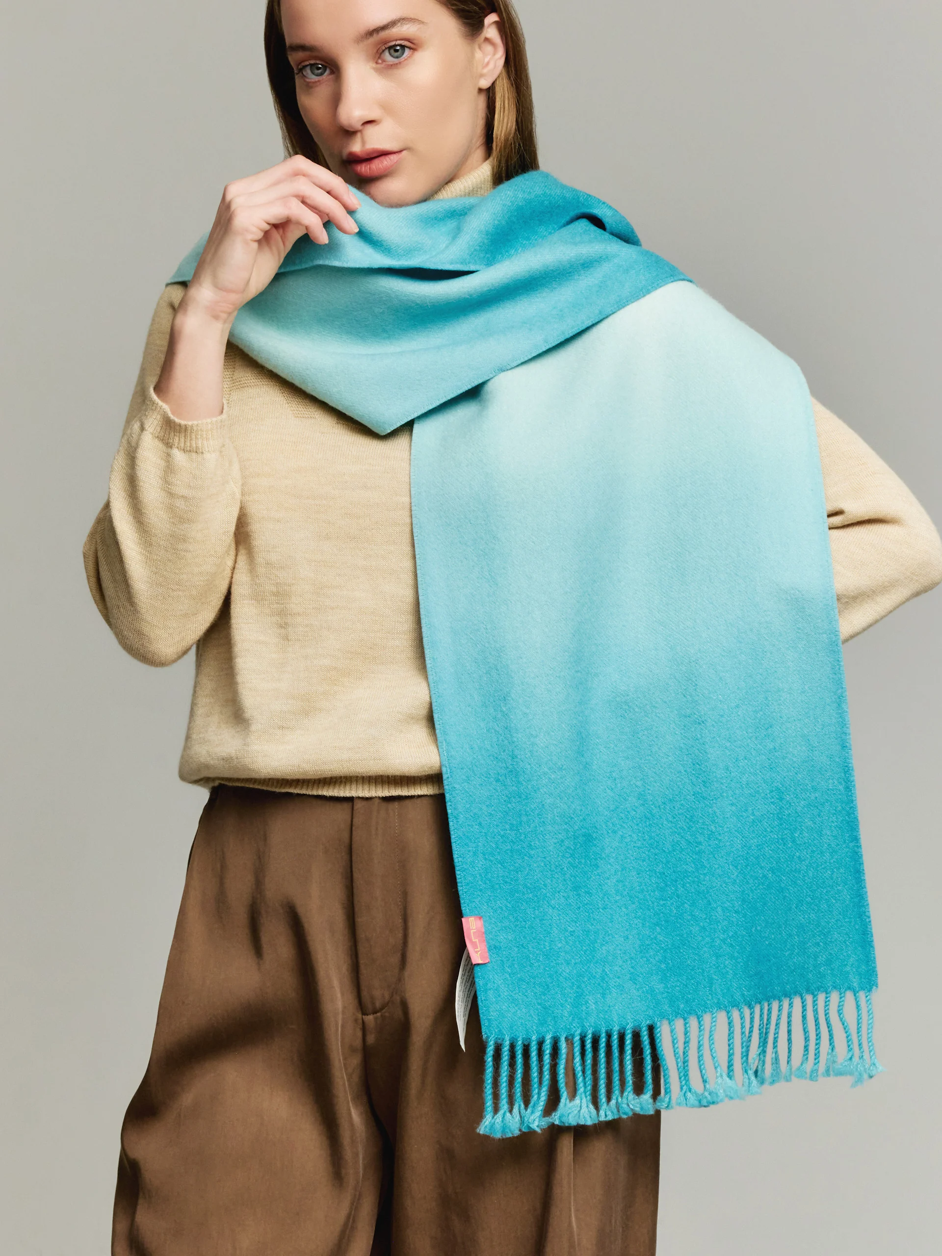 Yemi Scarf Baby Alpaca Color Green - Image 3