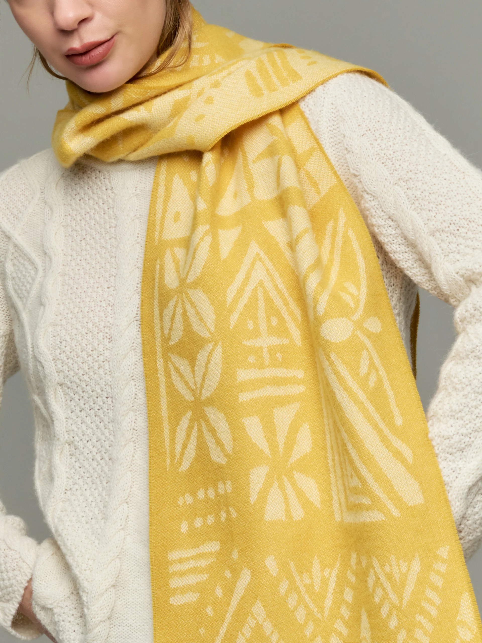 Yetzali Scarf Baby Alpaca Color Yellow - Image 3