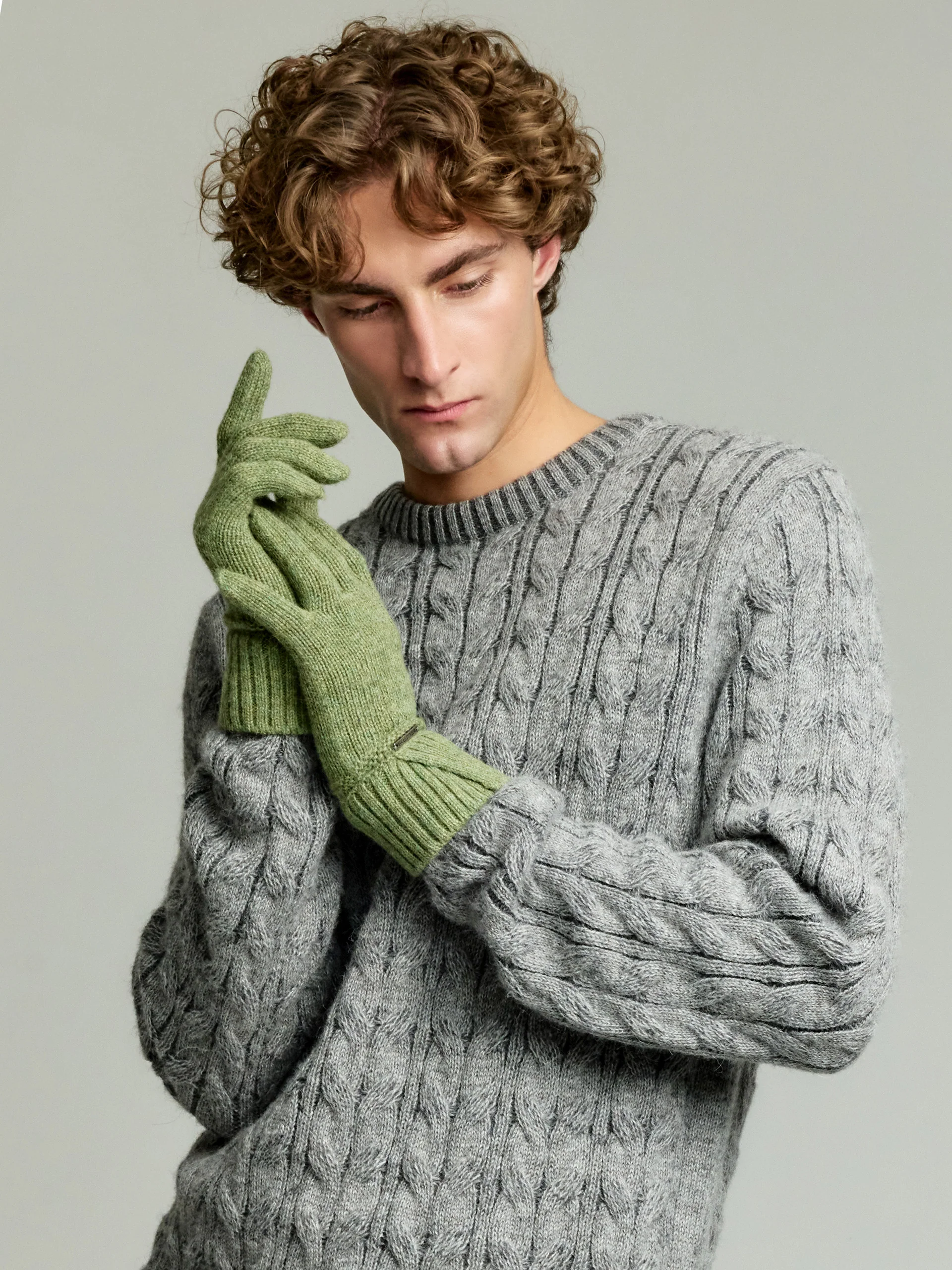 Yrma Gloves Baby Alpaca Color Green - Image 4